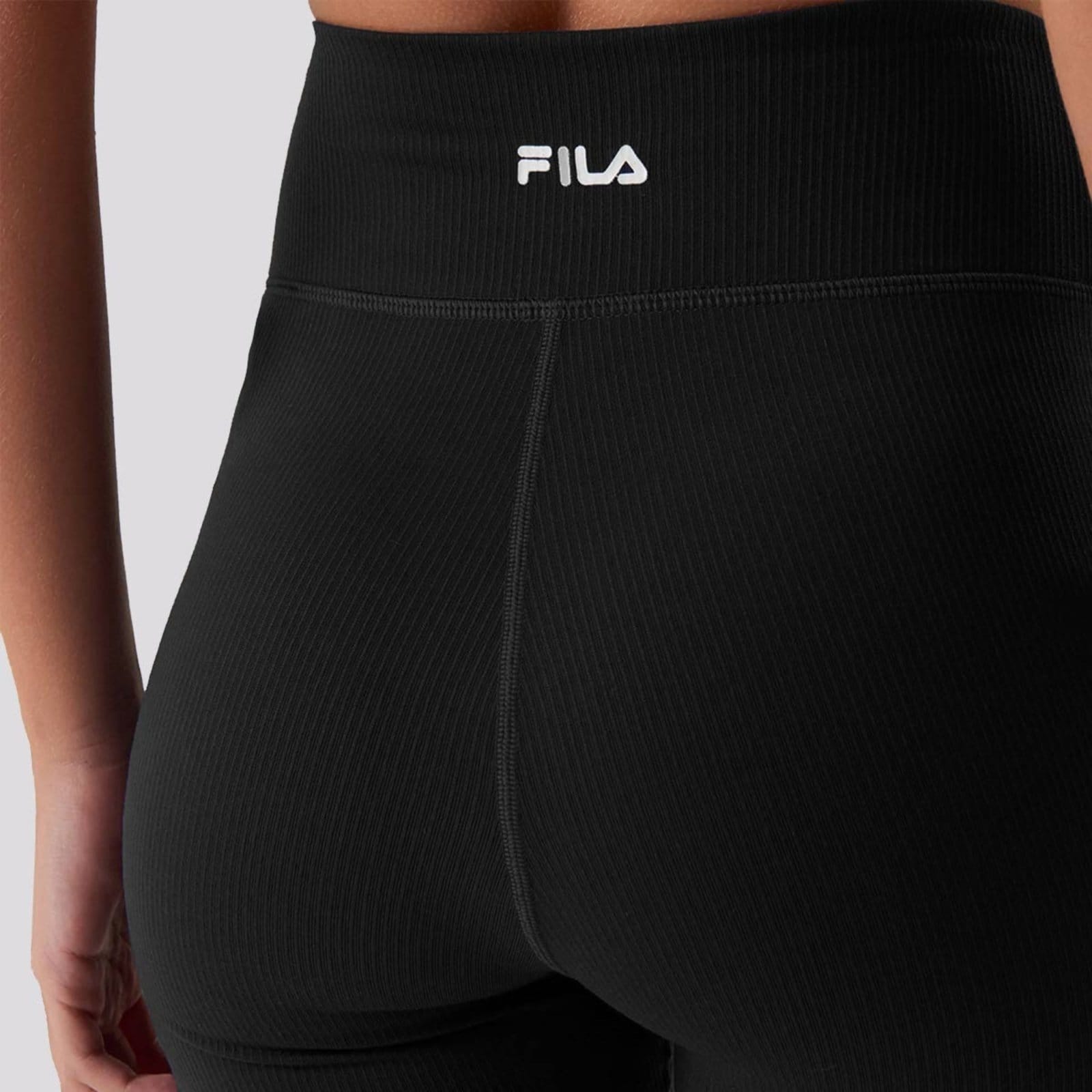 Vista 2 Bermuda Fila Life Ribbed Feminina e Branco Fila preto