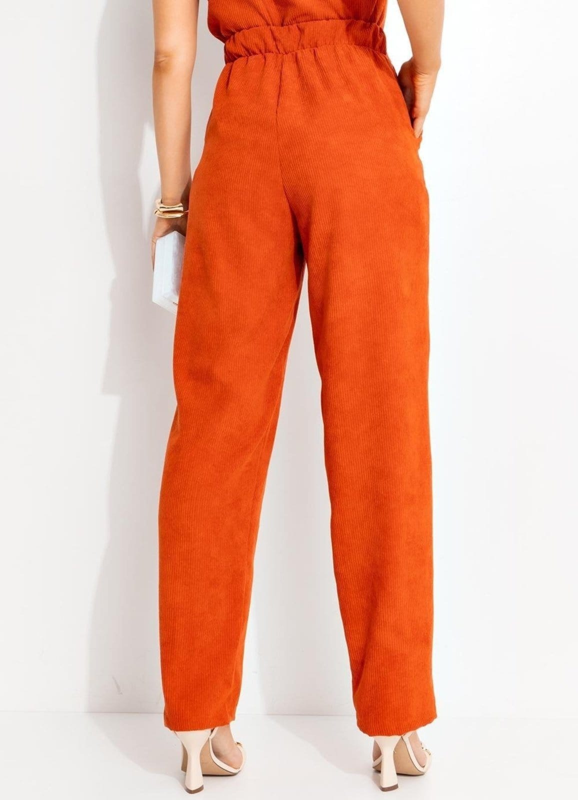 Vista 2 Calça Feminina Ferrugem Em Tecido De Cotelê Quintess laranja