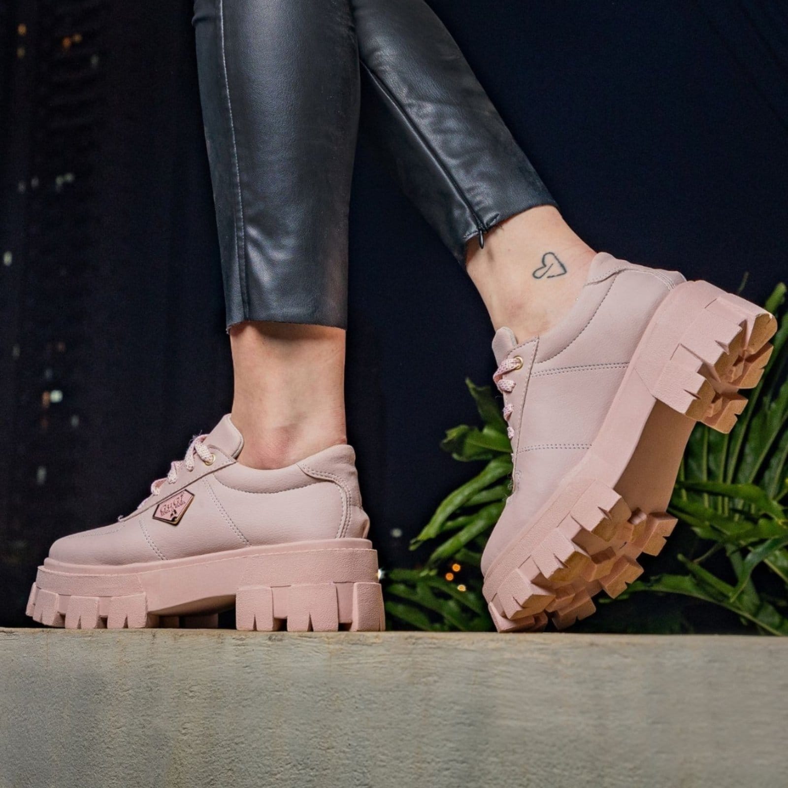 Sapato Feminino Oxford Tratorado GuGi Moderno Com Salto Grosso Quadrado Robusto Rose