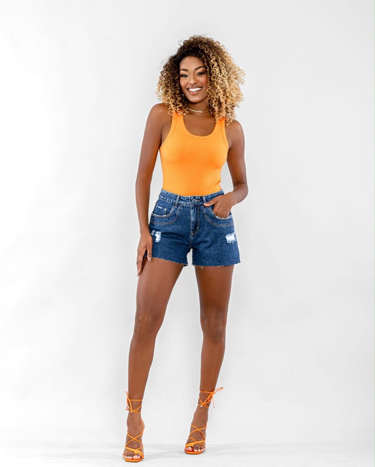 Shorts Boyfriend Feminino Cintura Média Barra No Fio 22609 Escura