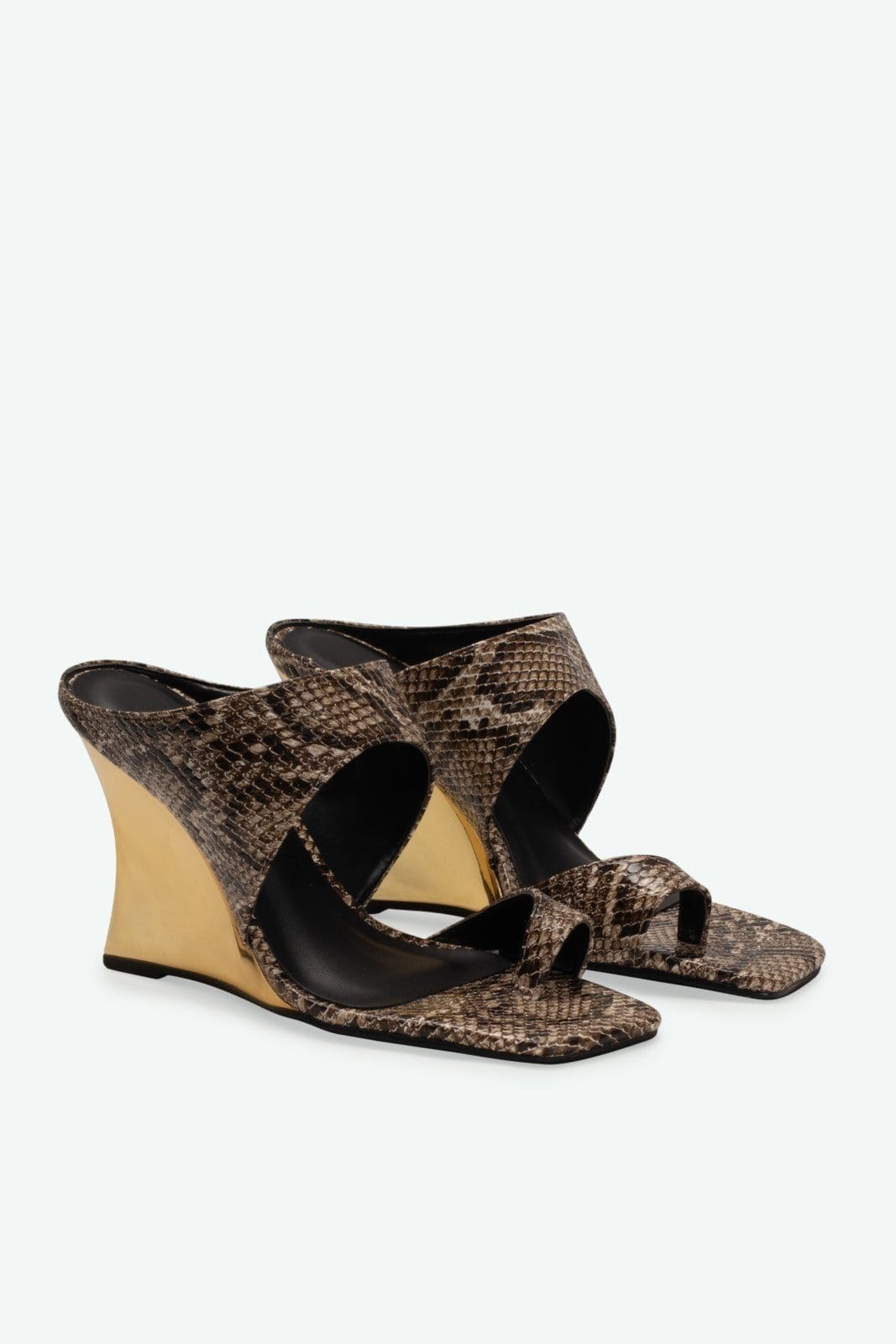 Vista 2 Tamanco Audrey Suzana Santos cobra