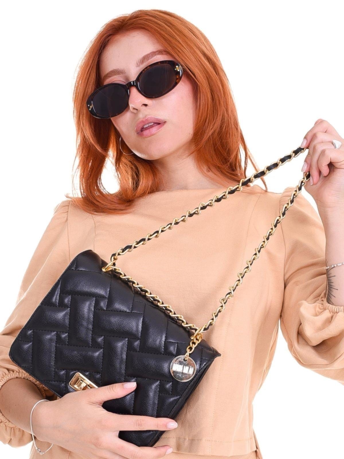 Vista 2 Bolsa Feminia Transversal Maria Milão Pequena Flap Maria Milão preto