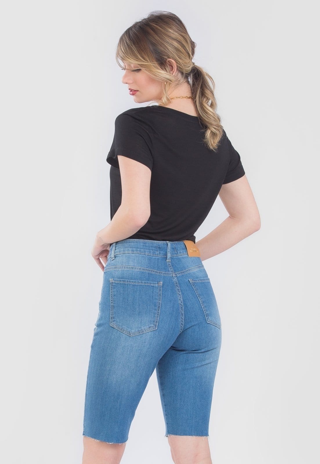 Vista 2 Bermuda Jeans Biker Traymon Lavada Traymon azul