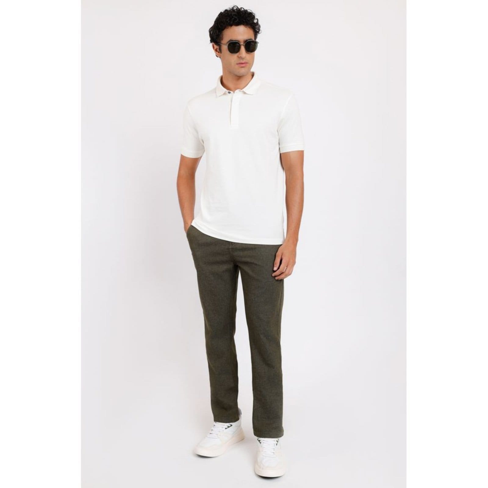 Vista 2 Calça Aramis Chino Bolso-Faca Moline Militar Aramis verde