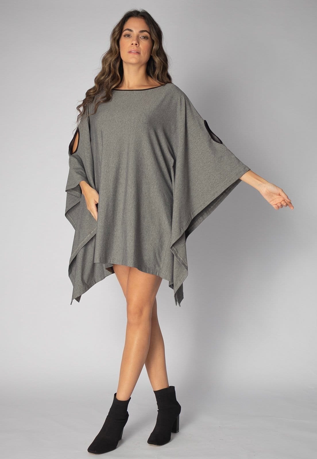 Vista 2 Vestido Kaftan Amazonia Vital Malha Glória Curto Mescla e Detalhe Amazonia Vital cinza/multicolorido/preto