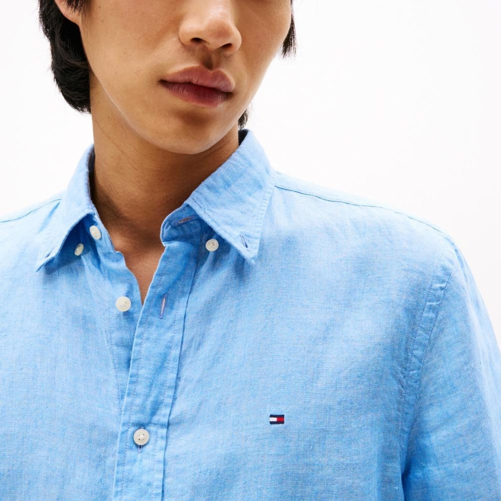 Vista 2 Camisa Dyed Linho Manga Curta - EEG Tommy Hilfiger azul