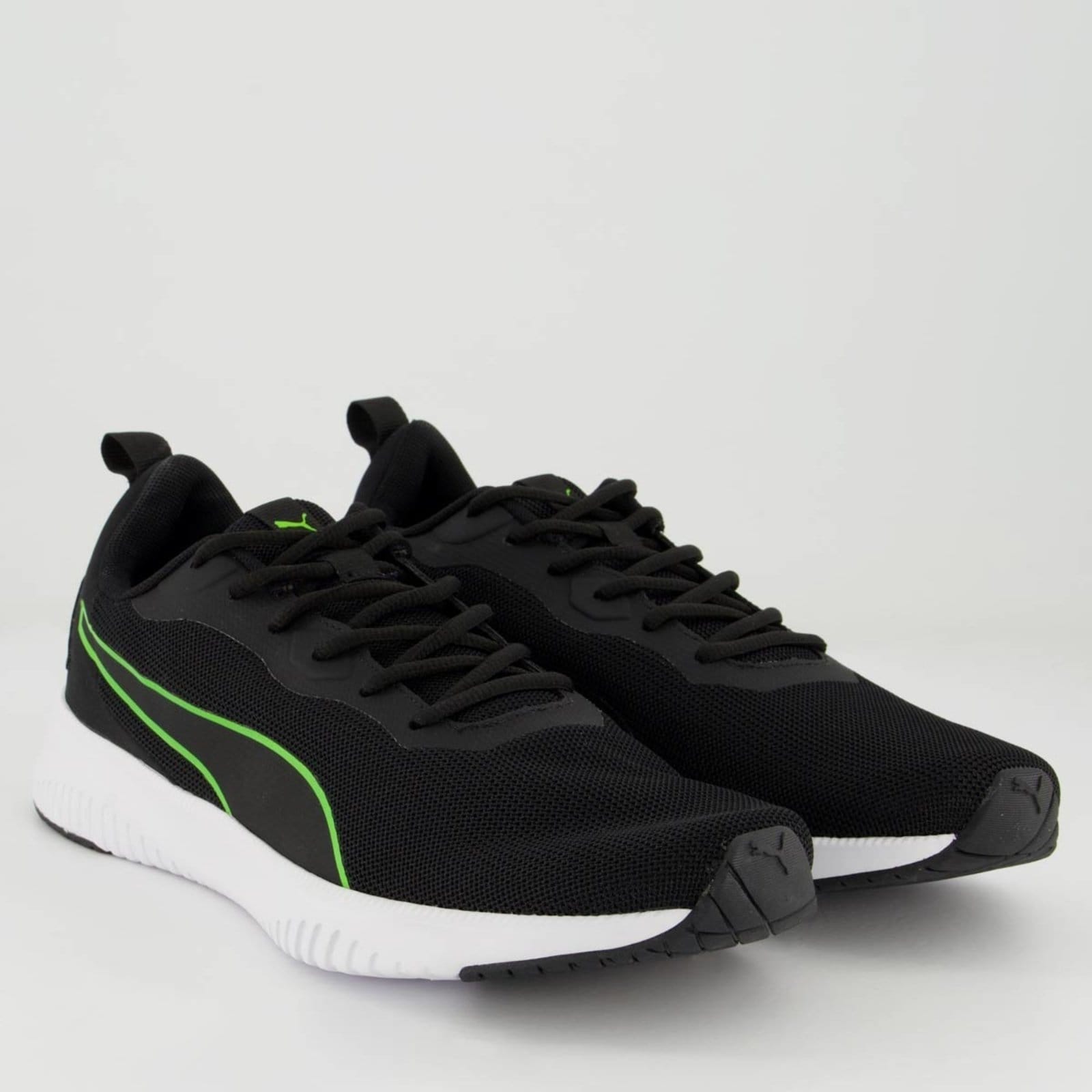 Vista 2 Tênis Puma Flyer Flex BDP Preto e Verde Puma preto verde