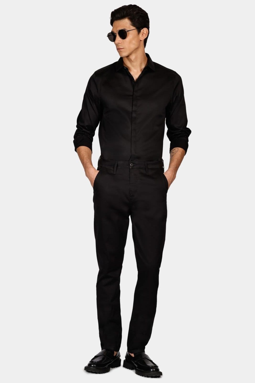 Vista 2 Calça Aramis Color Chino Clássica 38 Aramis preto