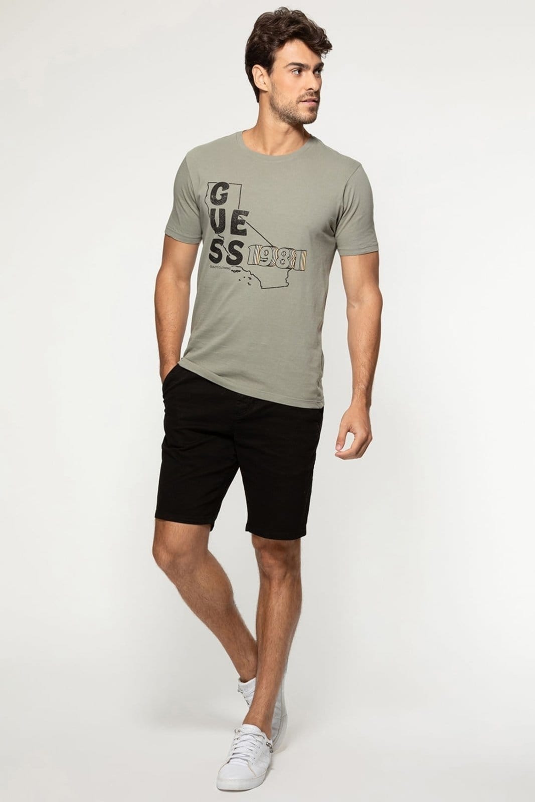Vista 2 Camiseta Guess Mapa Califórnia 1981 Verde Guess verde oliva