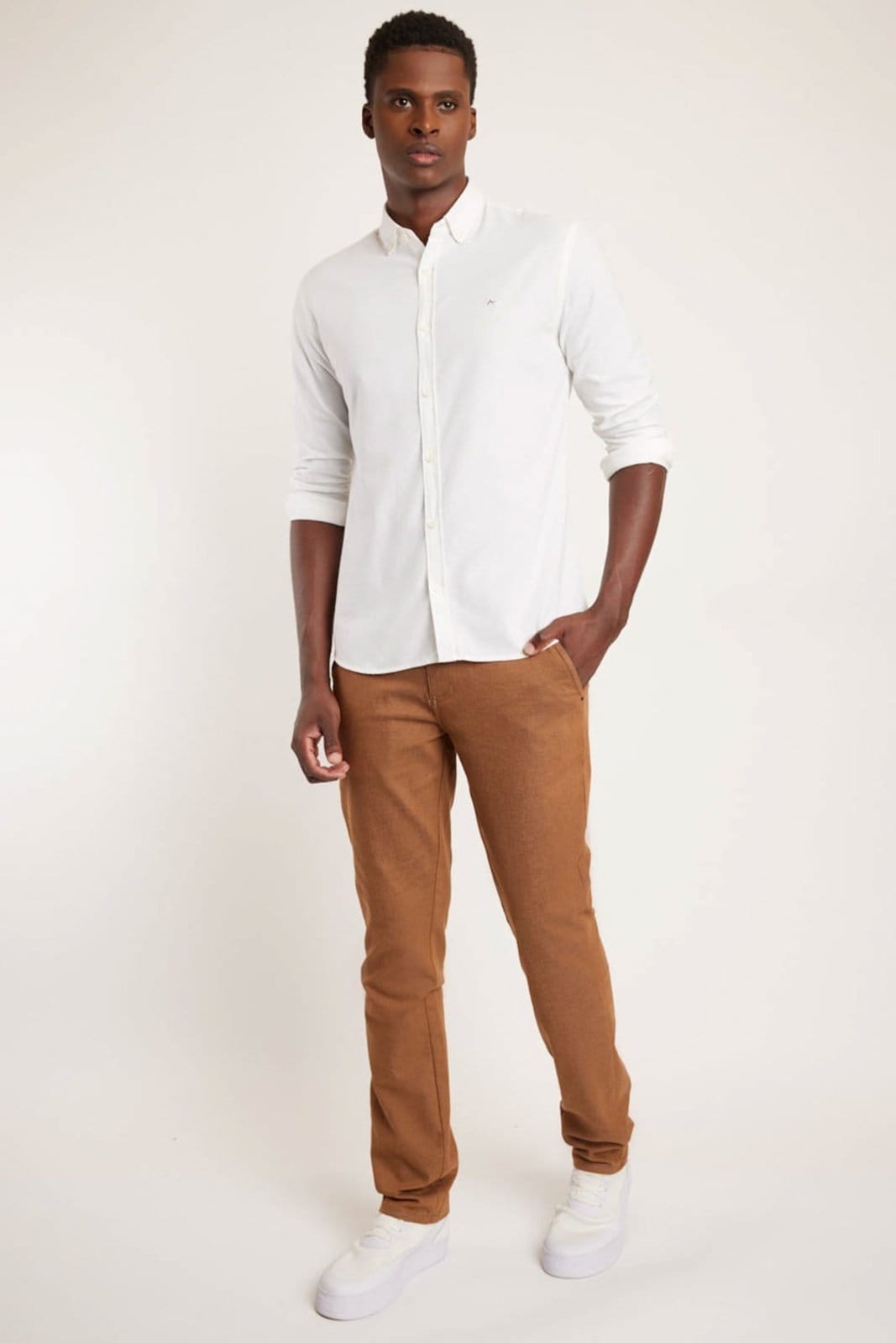 Vista 2 Calça Chino Bolso-Faca Moline Caramelo - 38 Aramis incolor