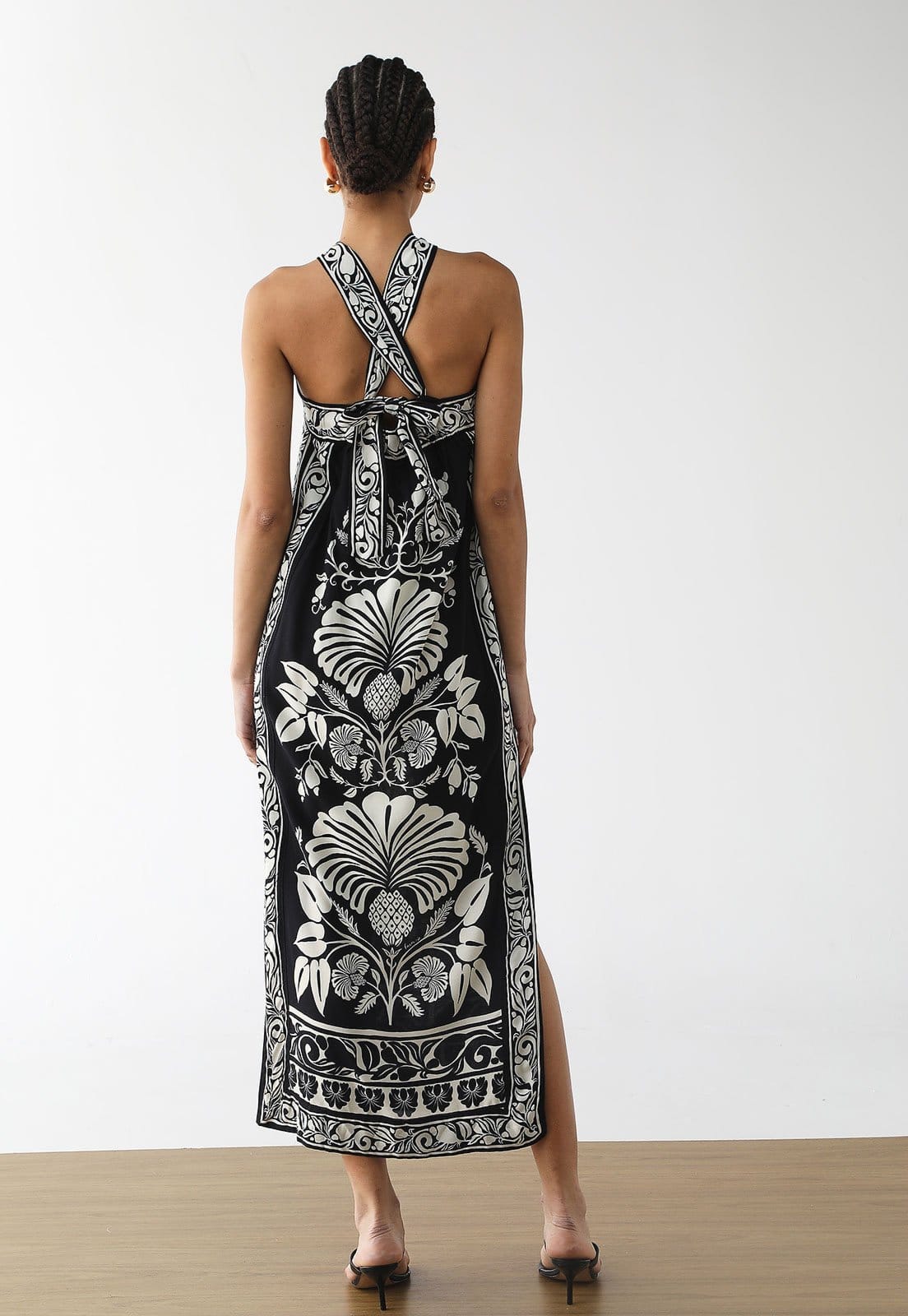 Vista 2 Vestido Feminino Farm Midi Estampa Floral FARM preto