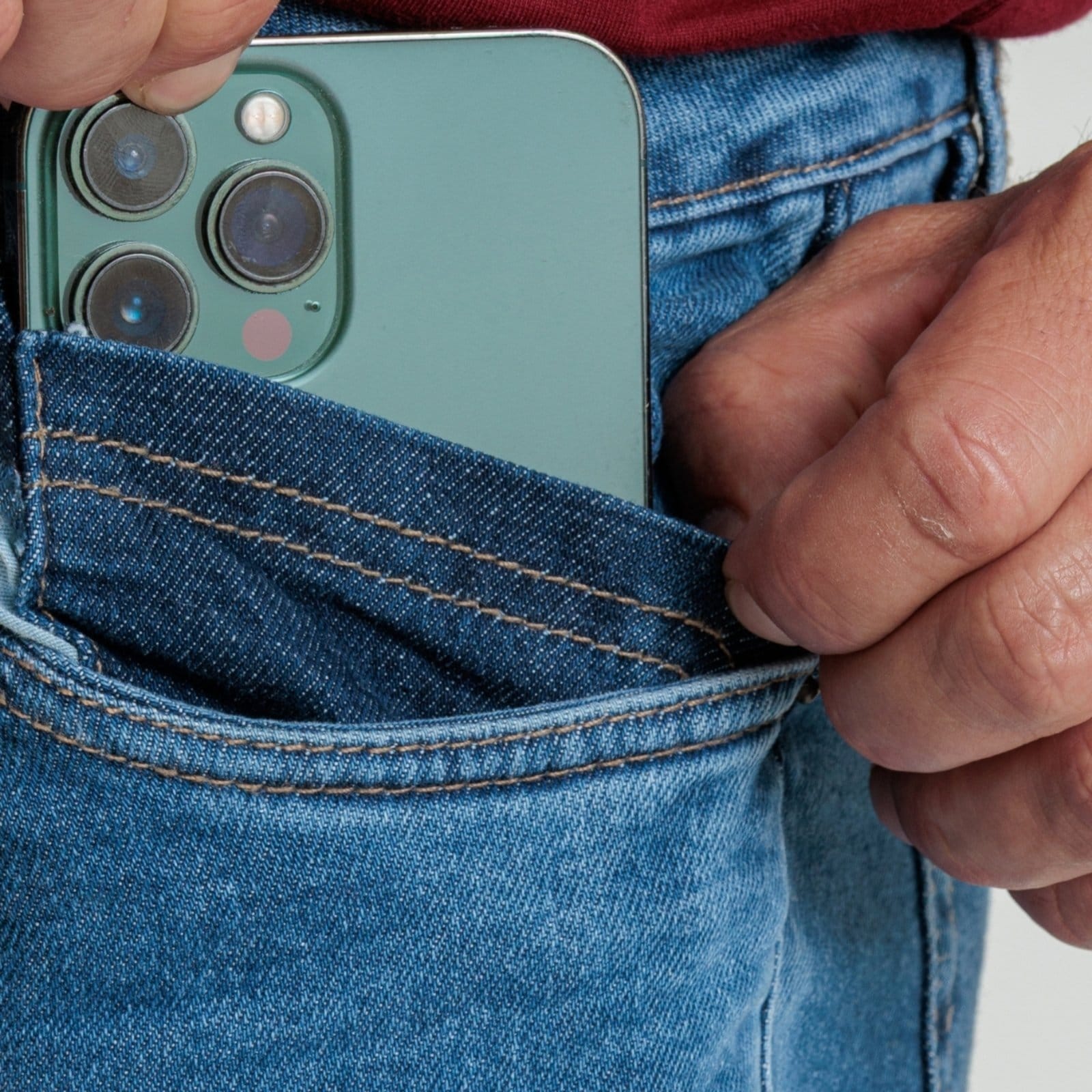 Vista 2 Calça Jeans Baggy Barra Normal Masculina Revanche Barcelos Revanche unico