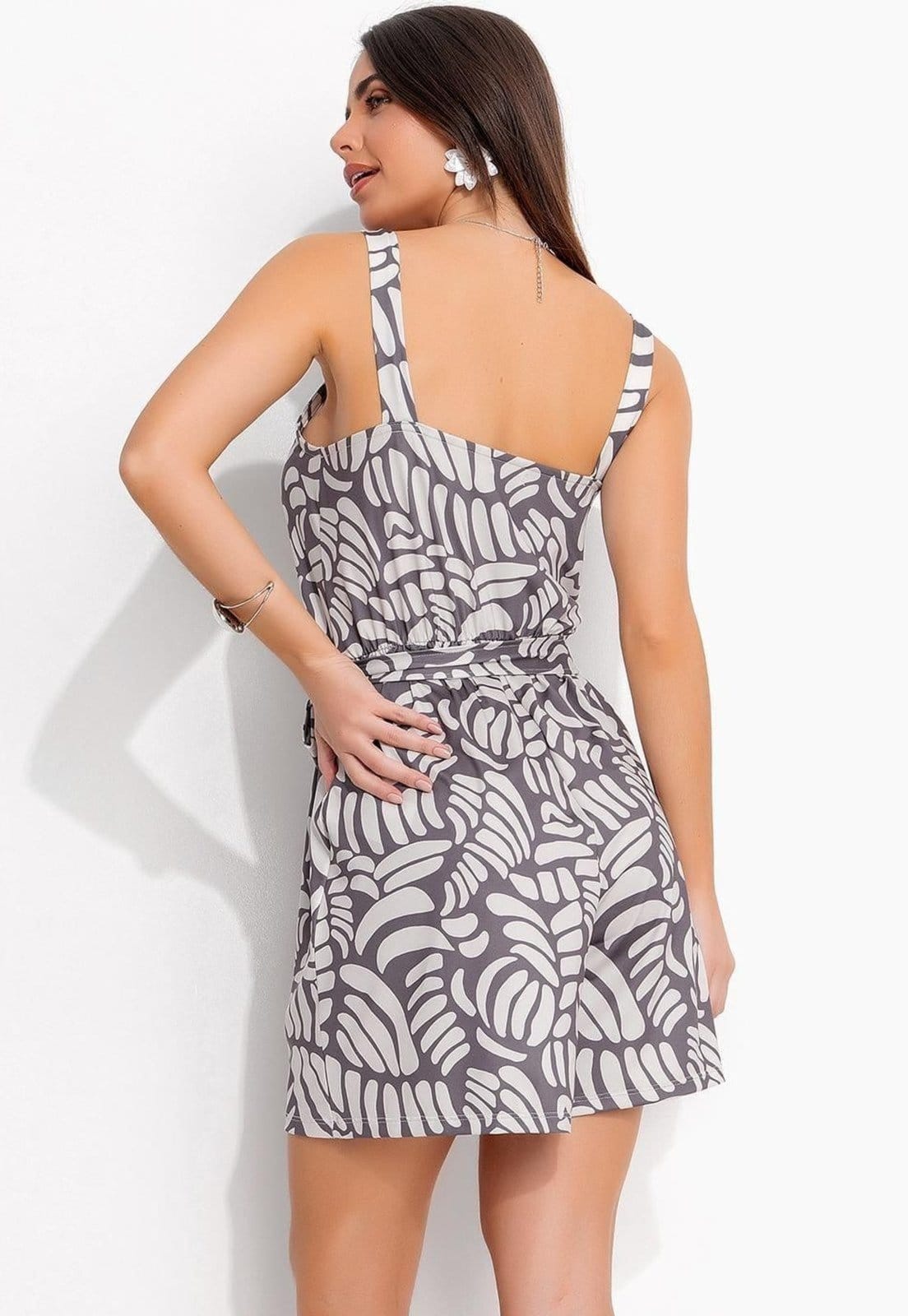 Vista 2 Macacão Em Malha Fria Conchas Bicolor Quintess bege