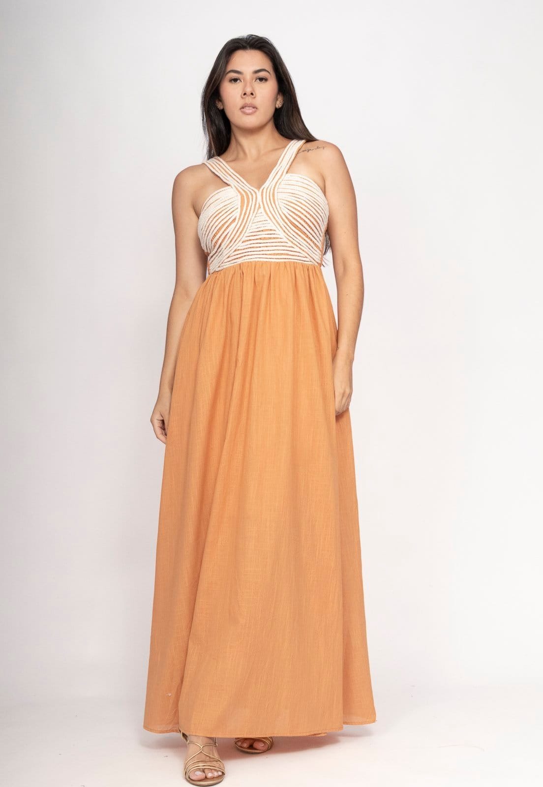 Vista 2 Vestido CabanaFree Alvorada Longo Terra do Sol Cabanafree terracota