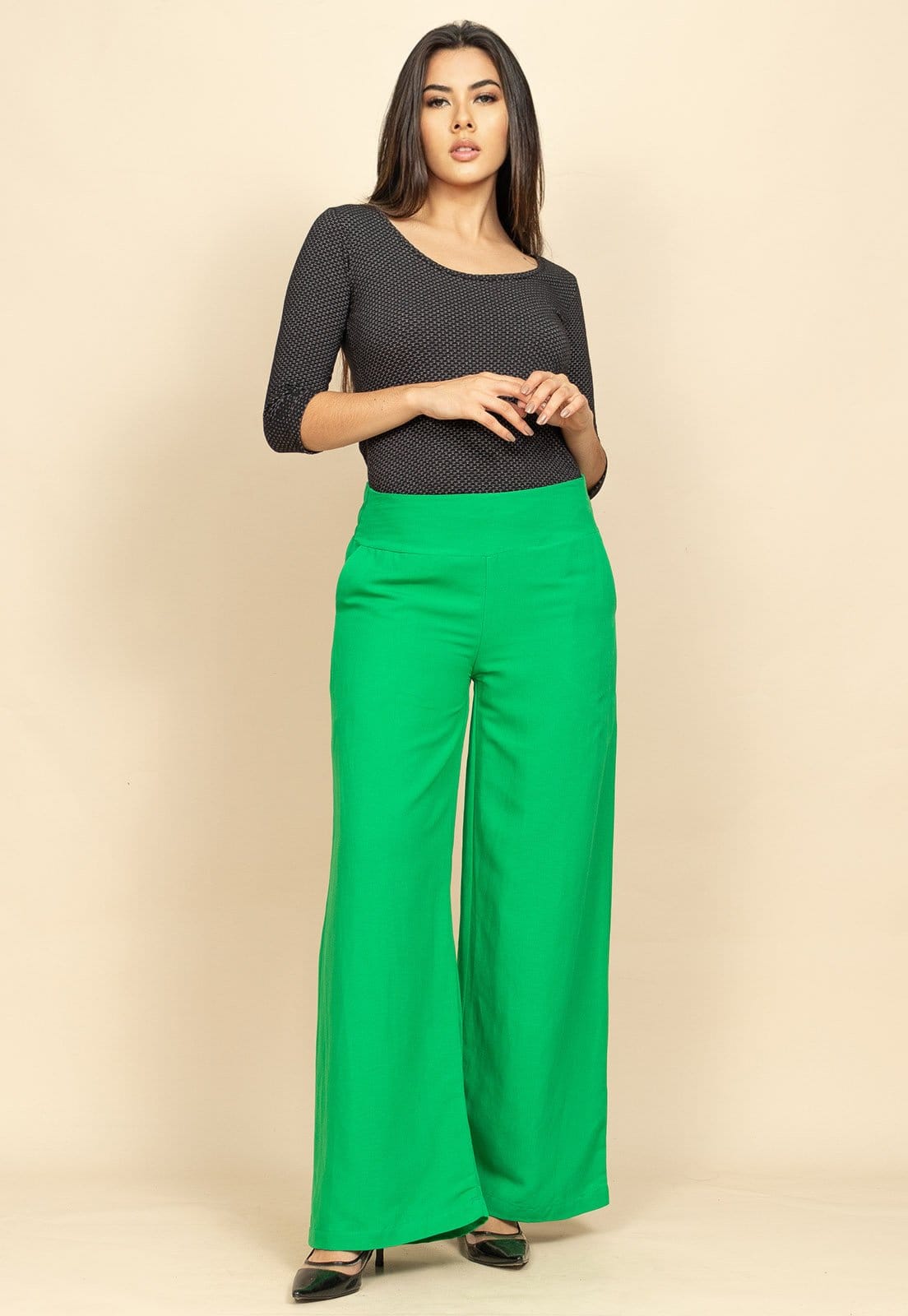 Vista principal Calça Sapé de Linho Light Amazonia Vital verde