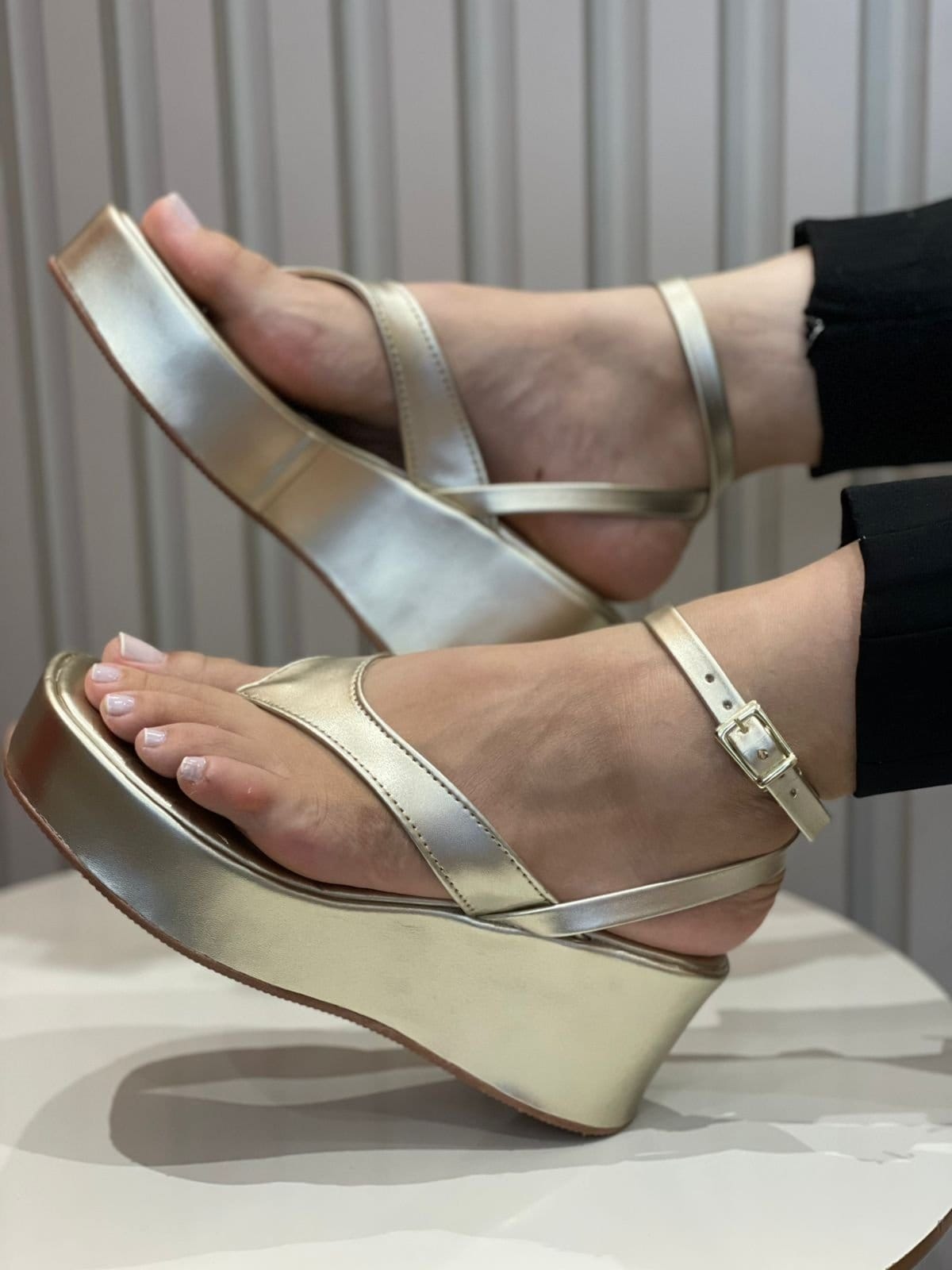 Sandália 2160 VT Asa Delta Rofely Ouro