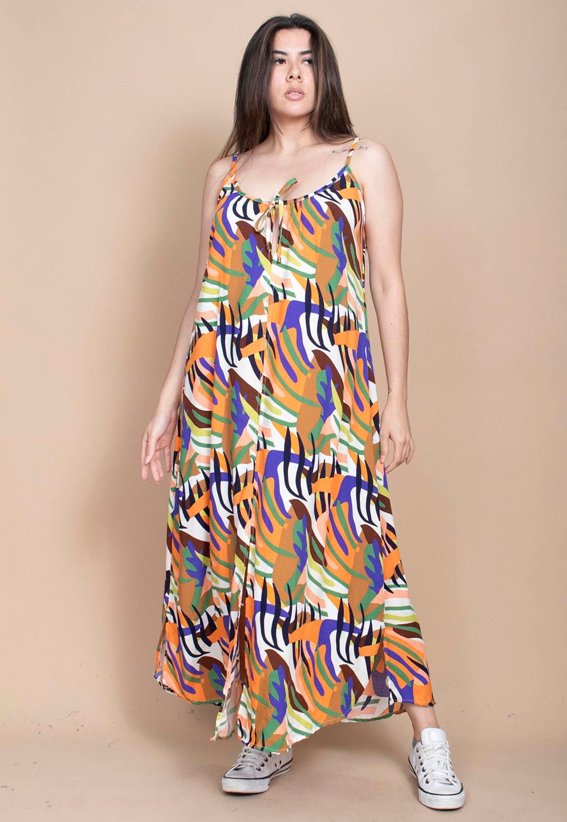 Vista 2 Vestido Longo Cabanafree Caçuá Viscose Alça Fina Estampa Cores Vibrantes Cabanafree estampado/laranja/preto/verde