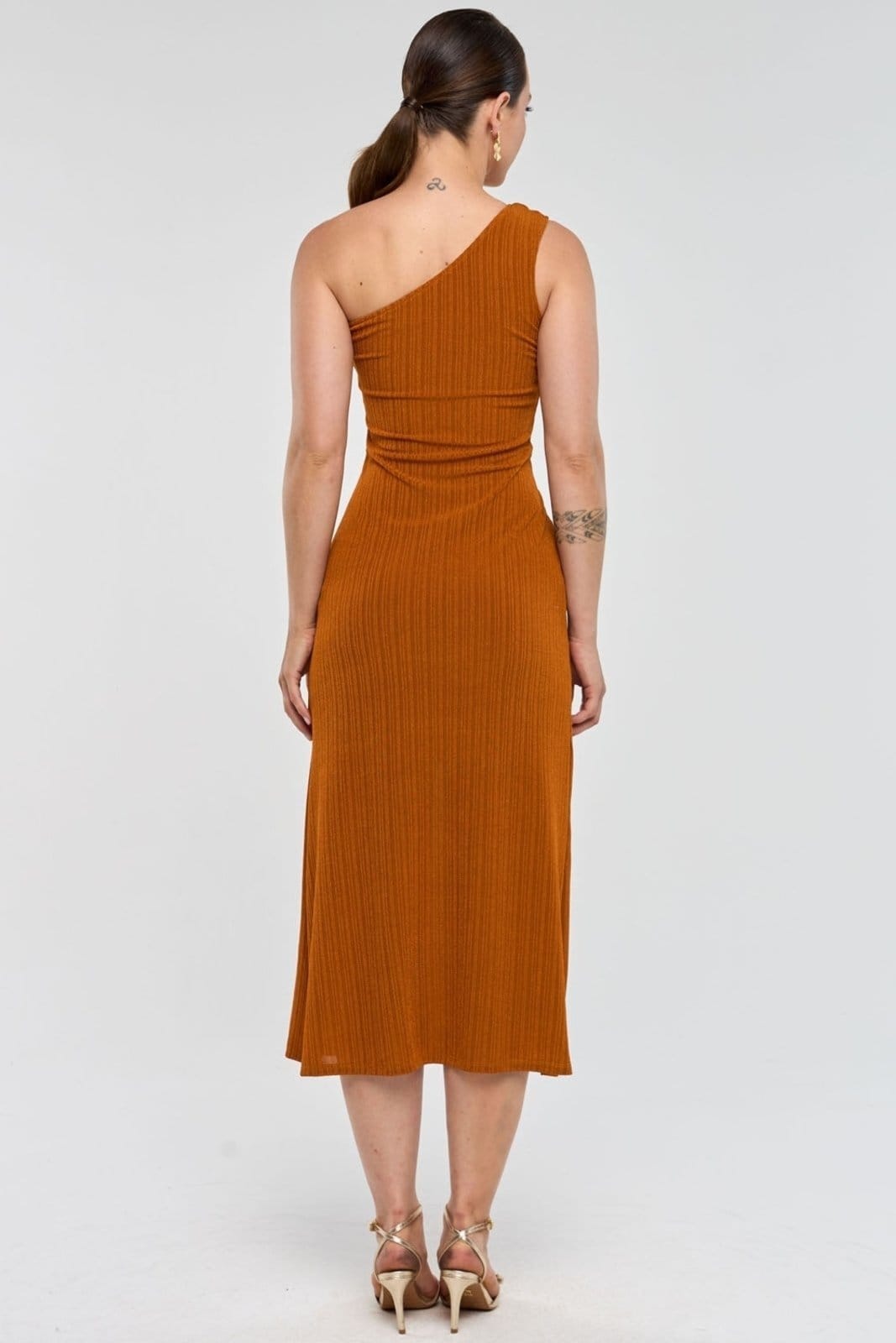 Vista 2 Vestido Midi PKS Um Ombro Só PKS marrom