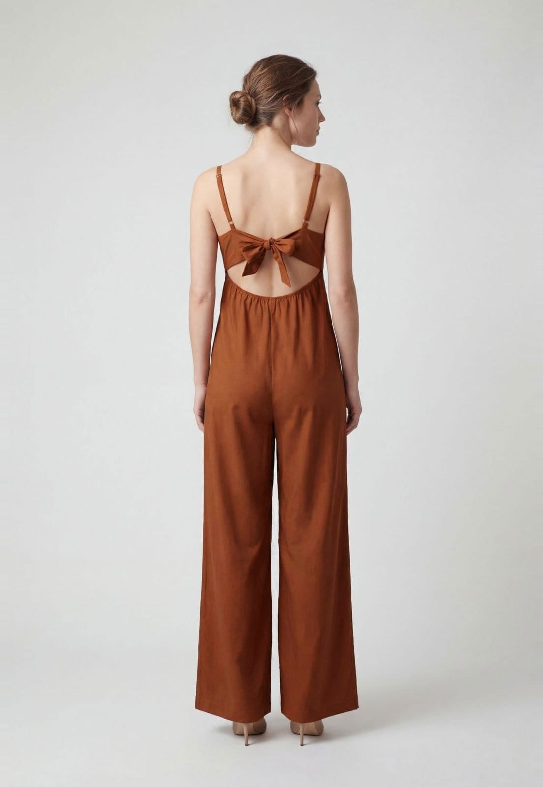 Vista 2 Macacão Feminino Colcci Alças Finas Viscose Colcci marrom