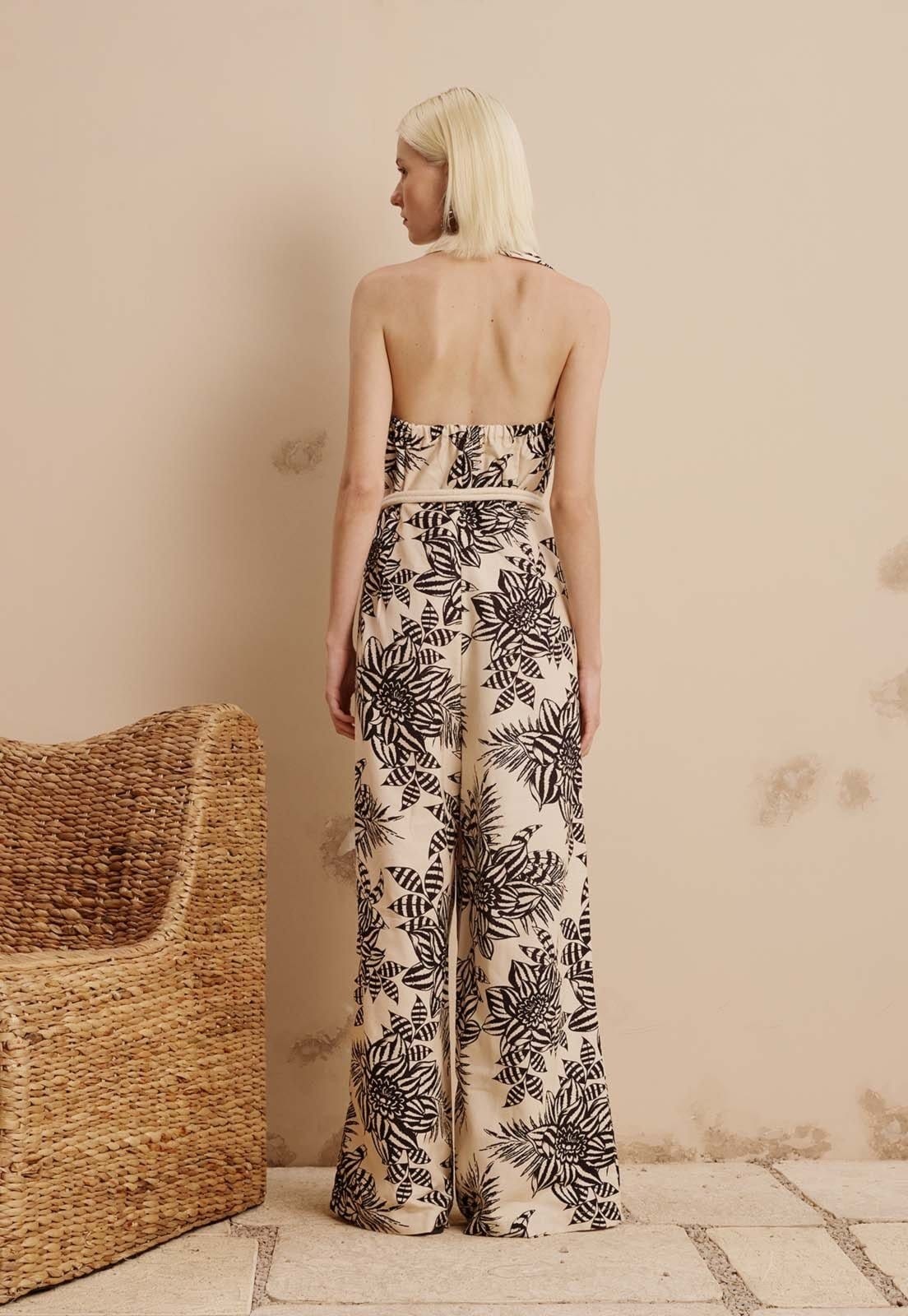 Vista 2 Macacão Detalhe Golão Estampado Carajas CaCay off-white