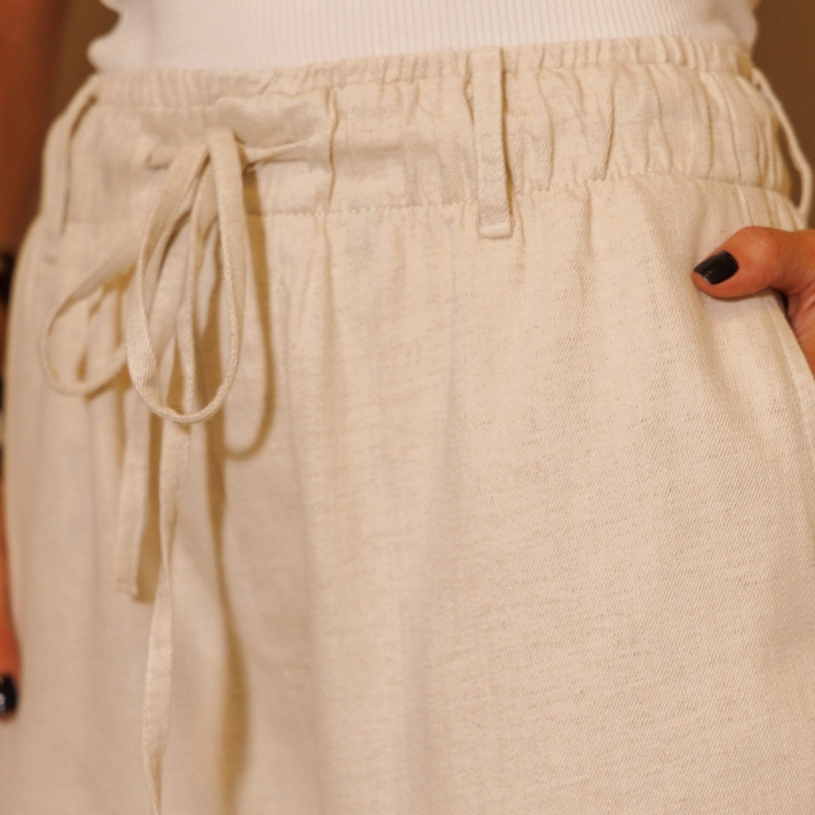 Vista 2 Calça Mom Com Elástico Linem Blend Feminina Revanche Seraing Revanche off-white