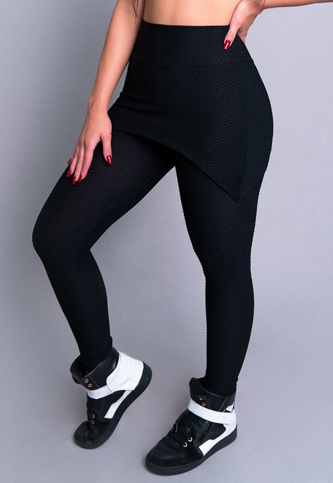 Vista 2 Calça Legging MVB Modas Saia Tapa Bumbum Textura Tecido Bolha Mvb Modas preto