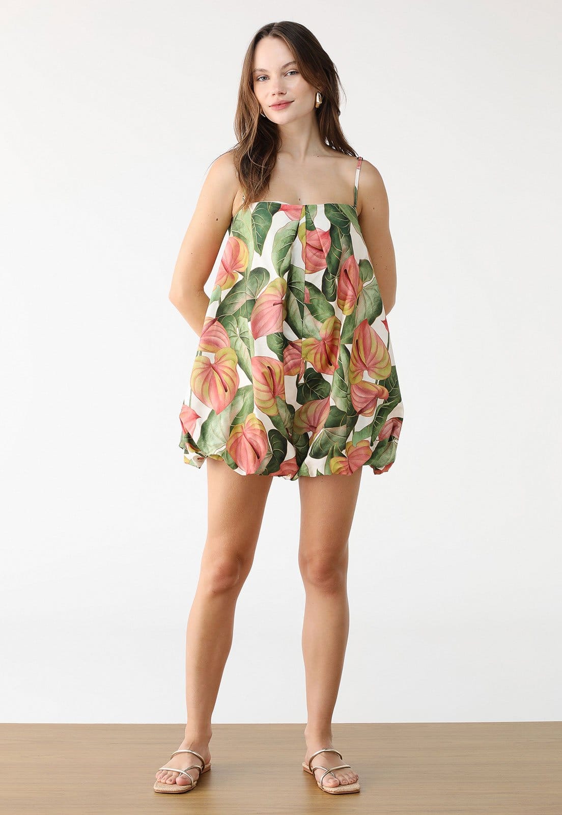 Vista 2 Macaquinho FARM Curto Anturio Corrido Off-White FARM off-white white