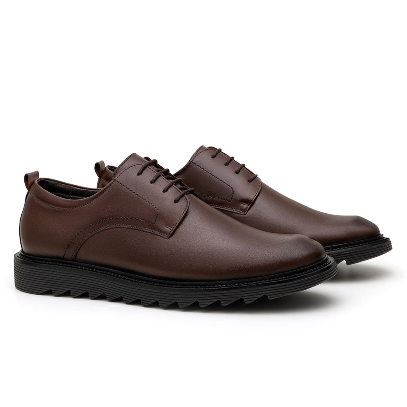 Sapato Masculino Casual Chazak em Couro Marrom com Solado Tratorado