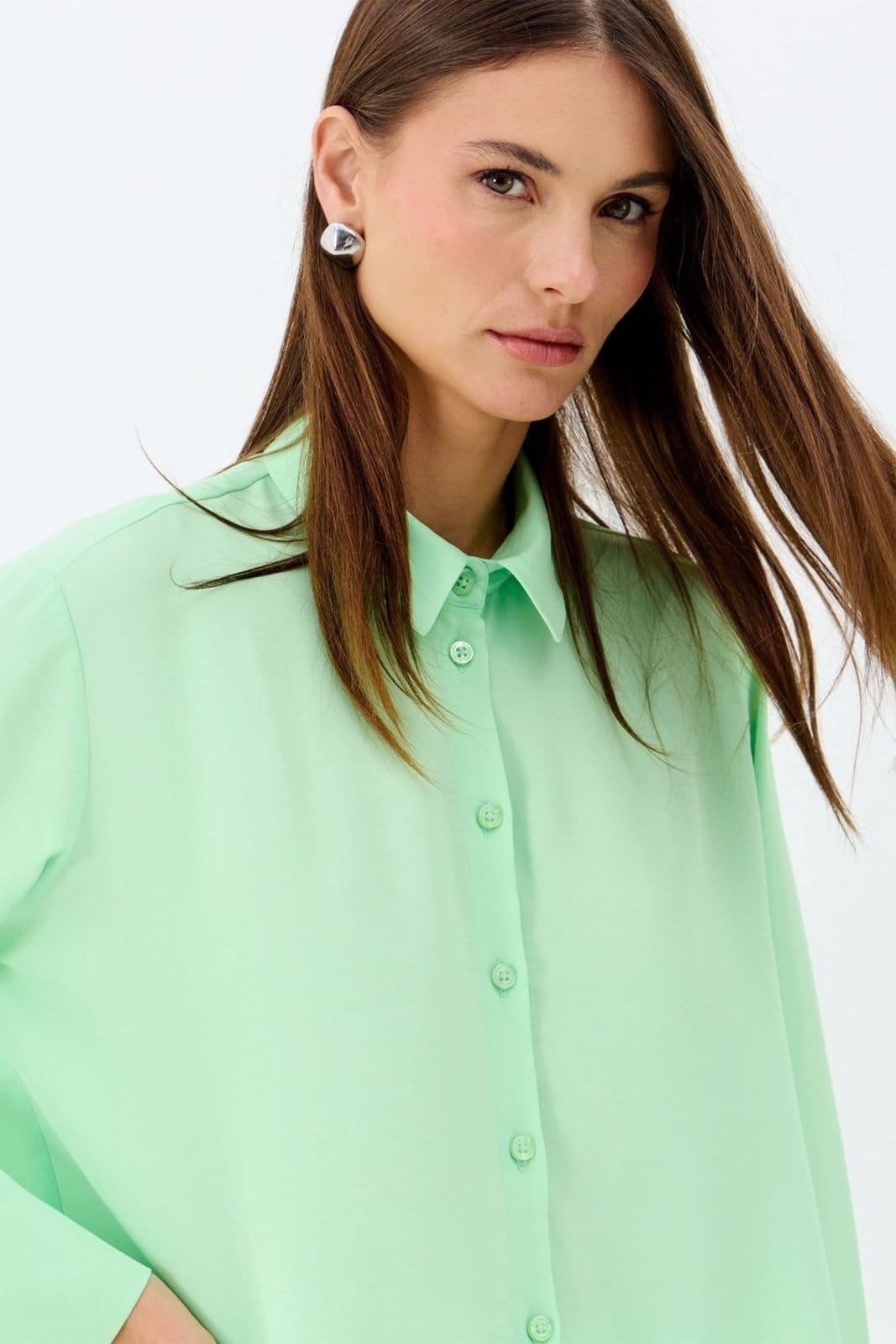 Vista 2 Camisa Manga Longa Básica ACT FEMININO preto