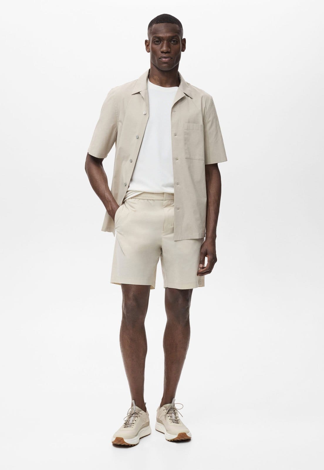 Vista 2 Camisa Masculina Mango Max Mango bege