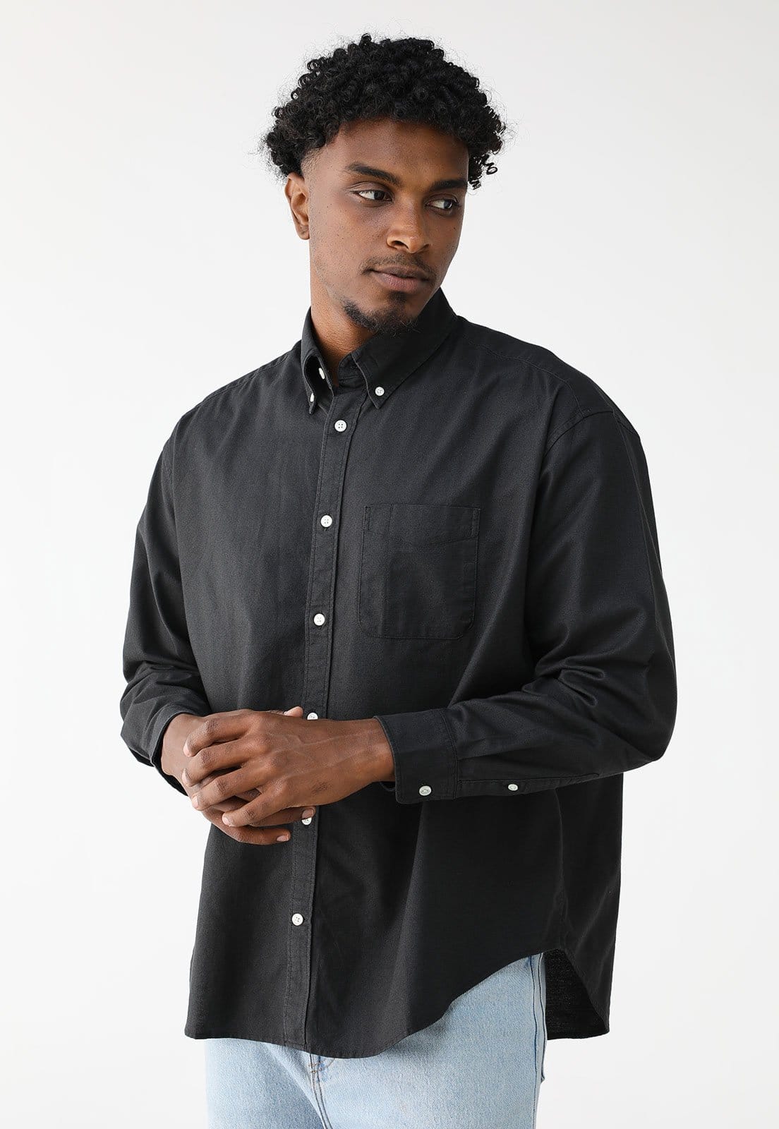 Vista 2 Camisa GAP Slim Lisa Preta GAP preto