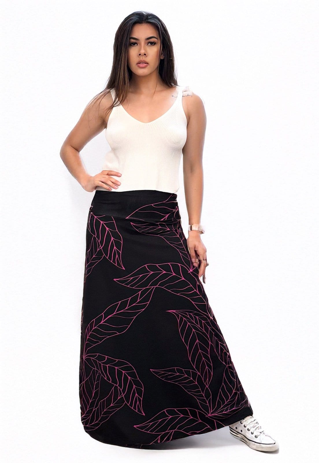 Vista 2 Saia Cabanafree Longa Malha SAZ Estampa Antúrios Cabanafree estampado/lilás/preto