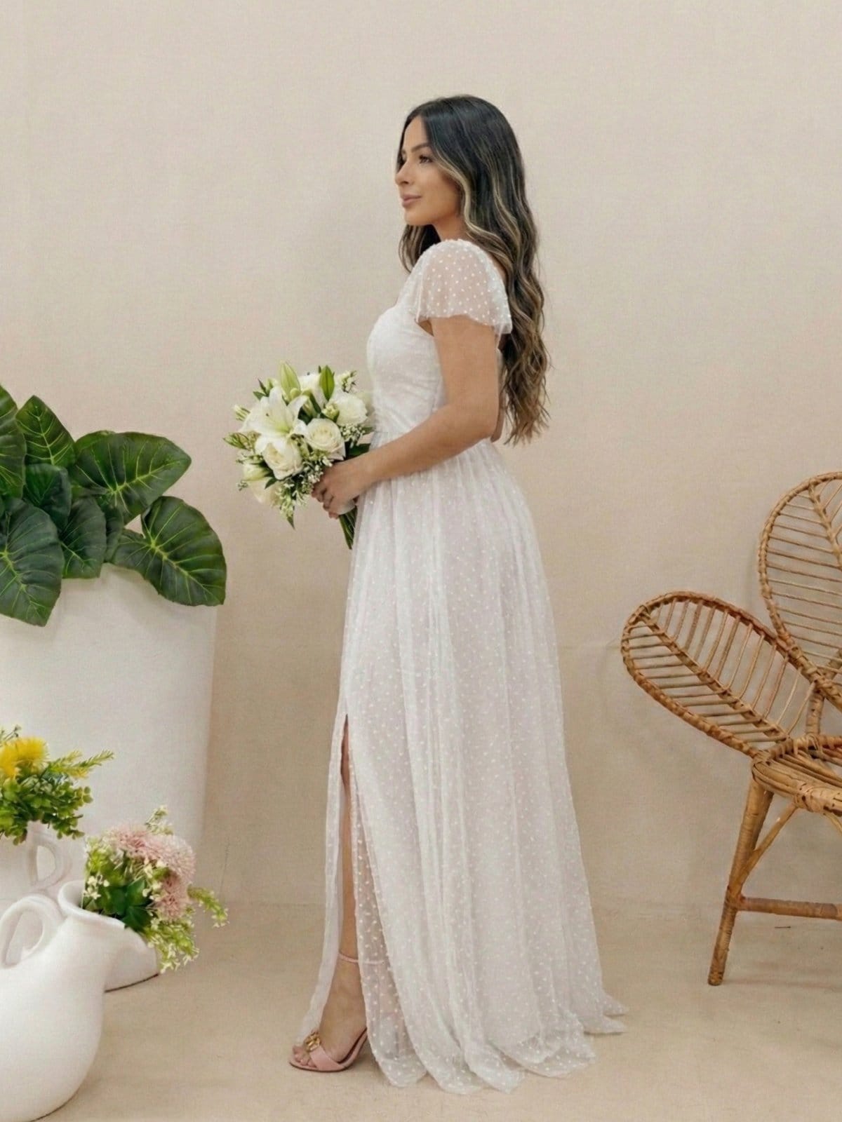 Vista 2 Vestido Longo em Tule Poá com Fenda Ideal Noiva Civil e Pré-Wedding BARSONS FASHION branco