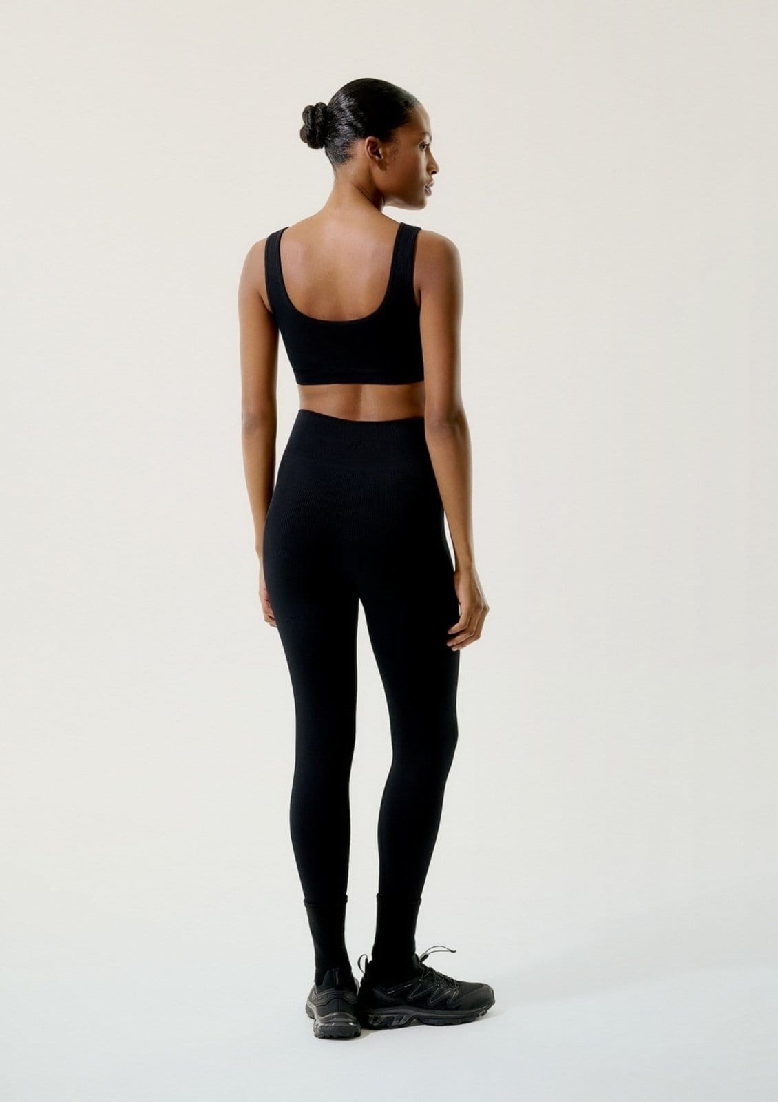 Vista 2 Calça Legging Feminina Canelada Sem Costura Hering preto