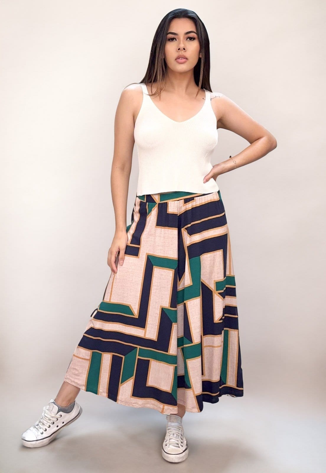 Vista 2 Calça Pantacourt Cabanafree Saia Malha Macaúba Estampa Chapada de Areia Cabanafree azul/bege/estampado/verde