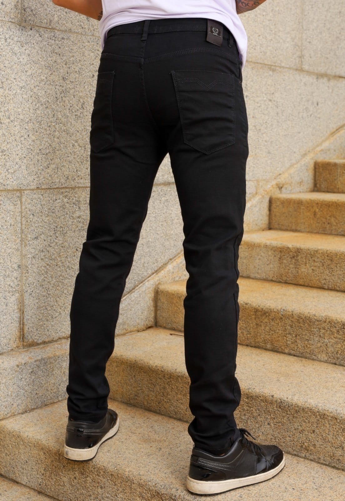 Vista 2 Calça De Sarja Masculina Preta Slim Fit Koenig Patria Brasil preto