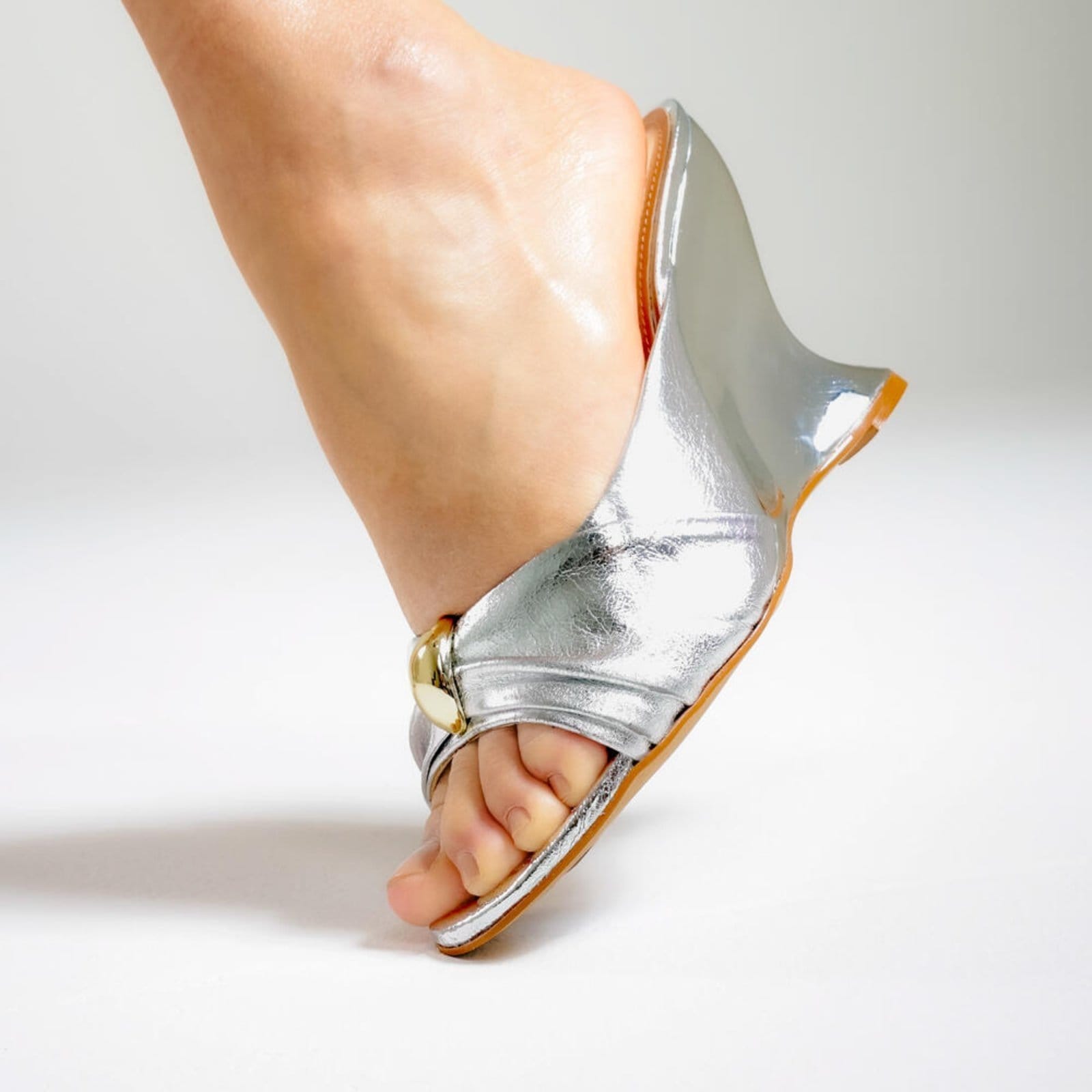 Vista 2 Tamanco Couro Salto Alto Cecconello 2697001-4 Cecconello prata