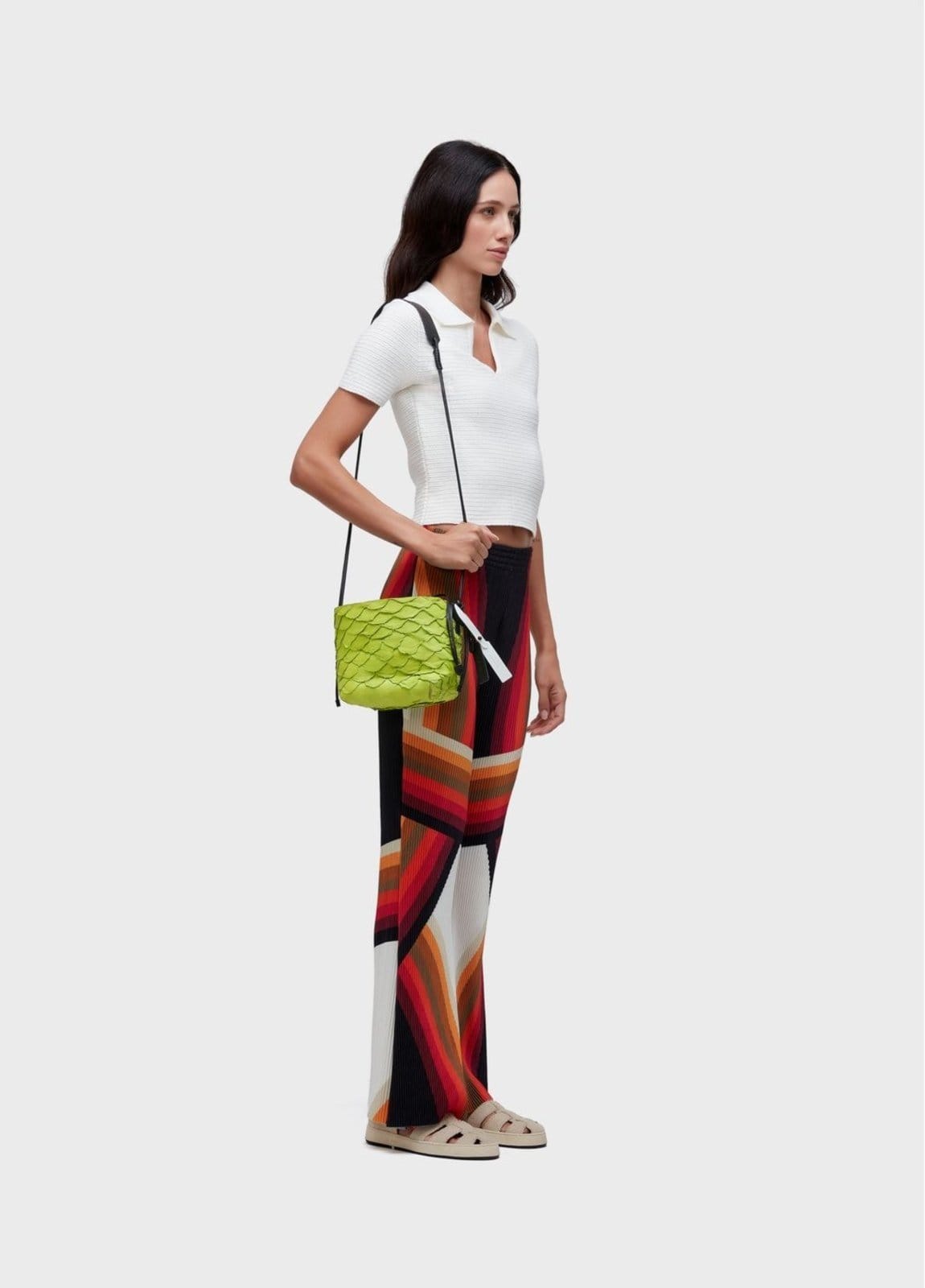 Calça reta plisse onda