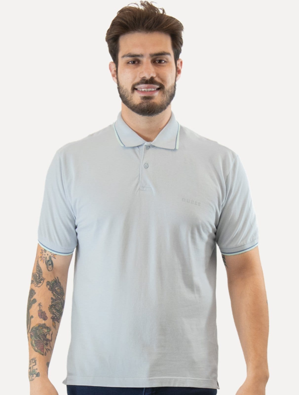 Polo Guess Masculina Piquet Frieze Logo Relief Claro