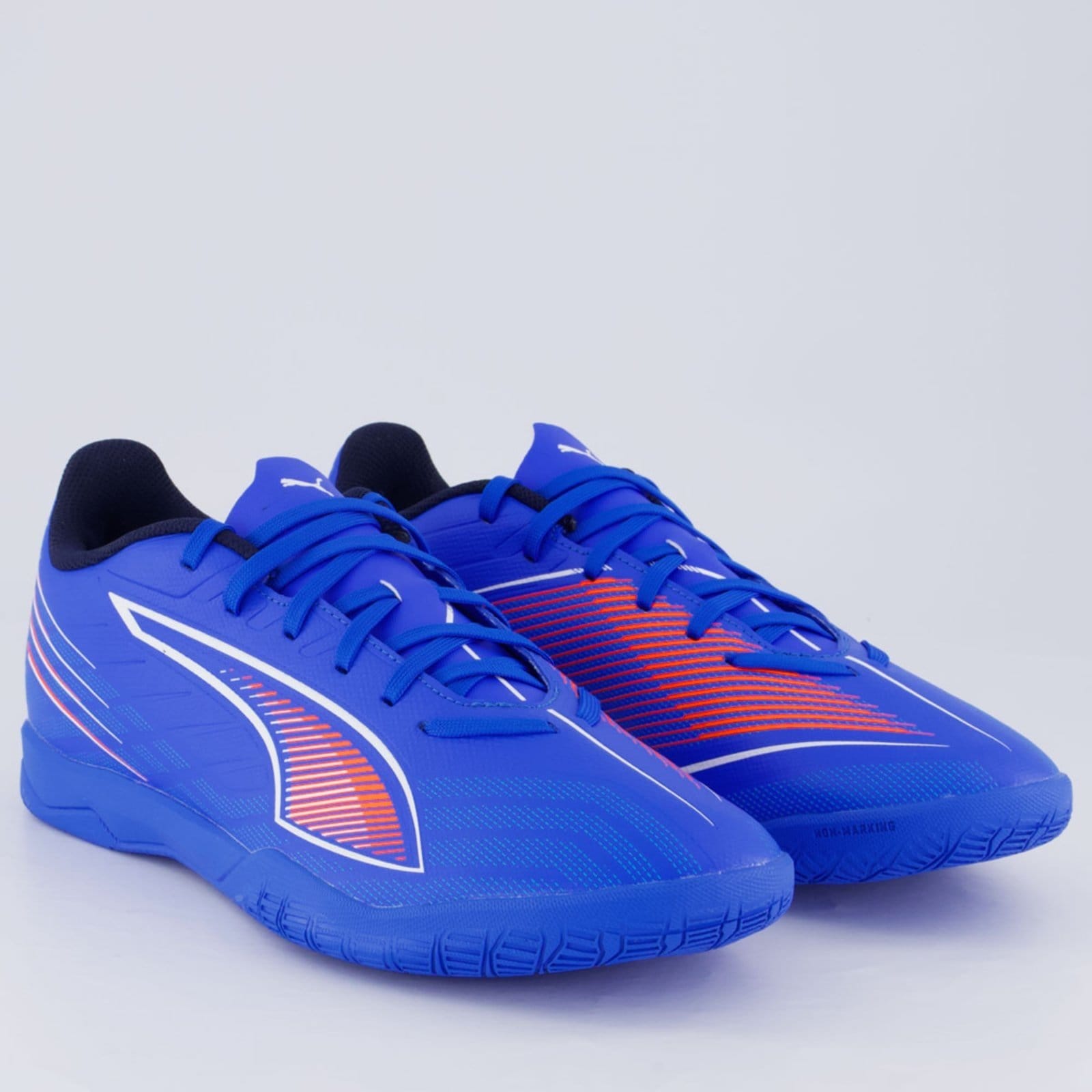 Vista 2 Chuteira Puma Ultra 6 Play IT Futsal e Laranja Puma azul
