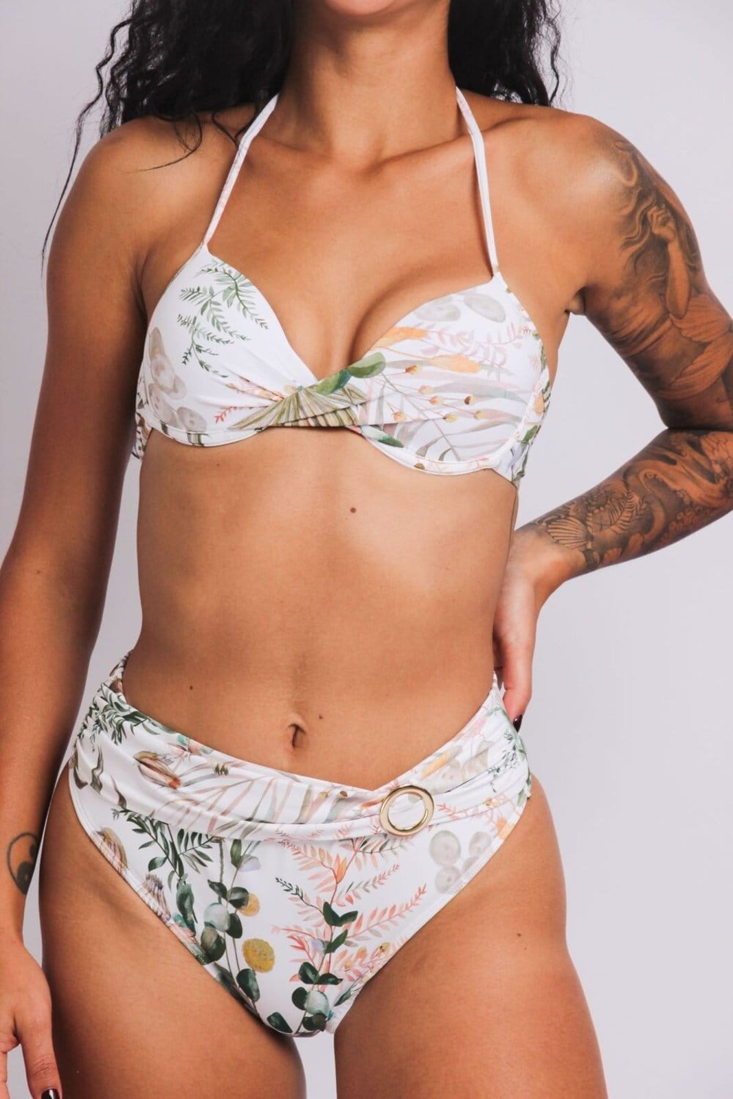 Vista 2 2402 - Calcinha de Biquíni Lateral Larga Faixa e Fivela Luxemburgo - Duna Casual DunaCasual estampado