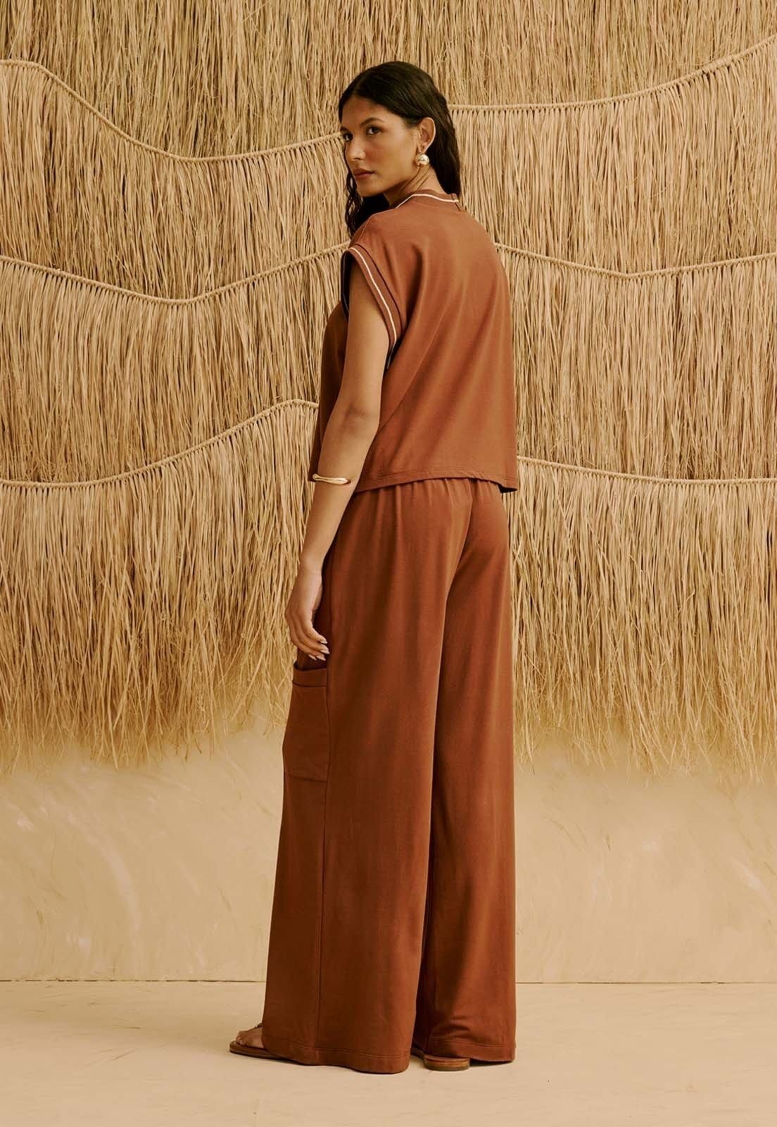 Vista 2 Calça Pantalona Com Bolso Lateral CaCay marrom