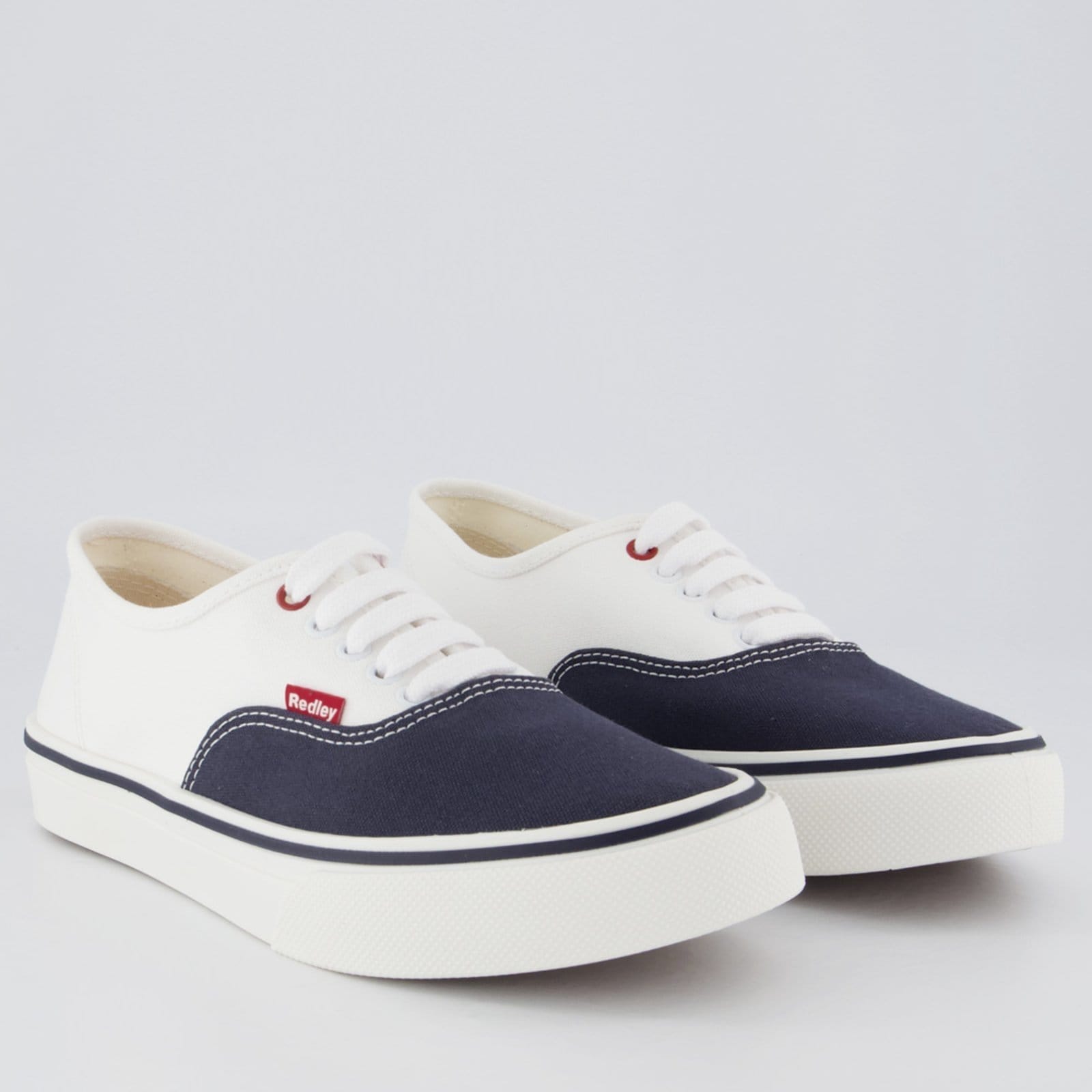 Vista 2 Tênis Redley Originals Bicolor e Marinho Redley branco