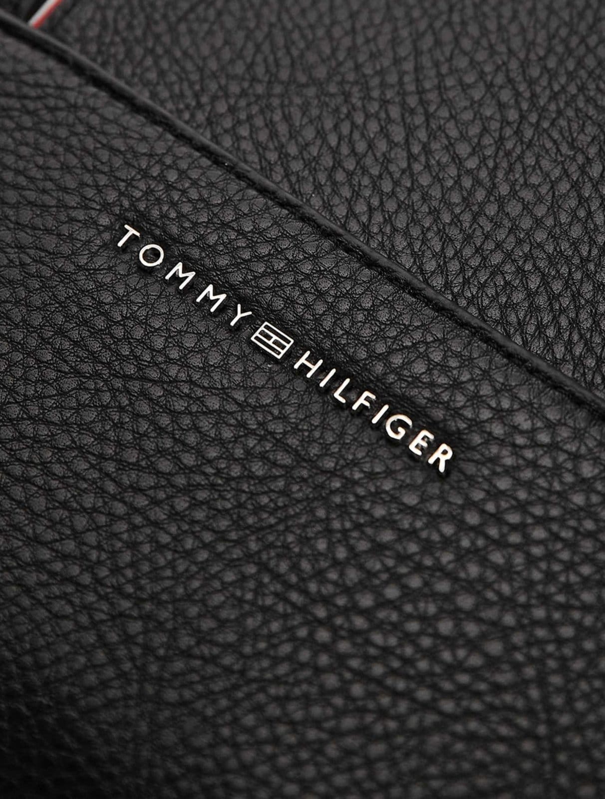 Vista 2 Mochila Tommy Hilfiger Central Backpack Preta Tommy Hilfiger preto