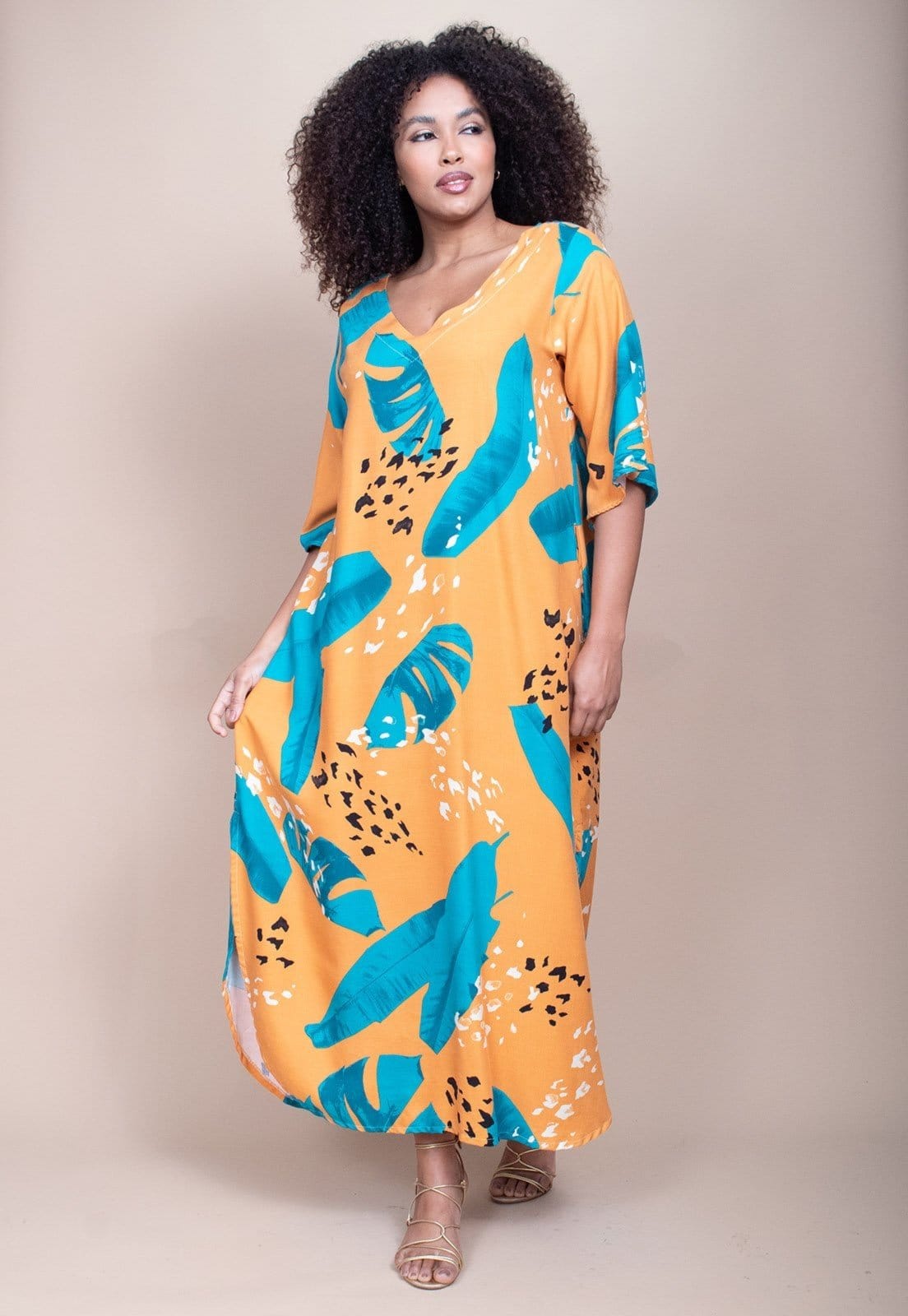 Vista 2 Vestido Cabanafree Midi Abapã Plano com Bolso Estampa Aurora Botânica Cabanafree azul/estampado/preto