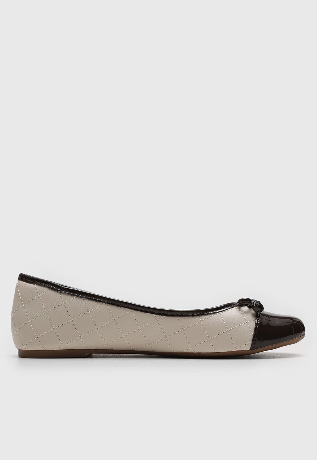 Vista 2 Sapatilha Via Uno Ponta Verniz Off-White VIA UNO off-white white