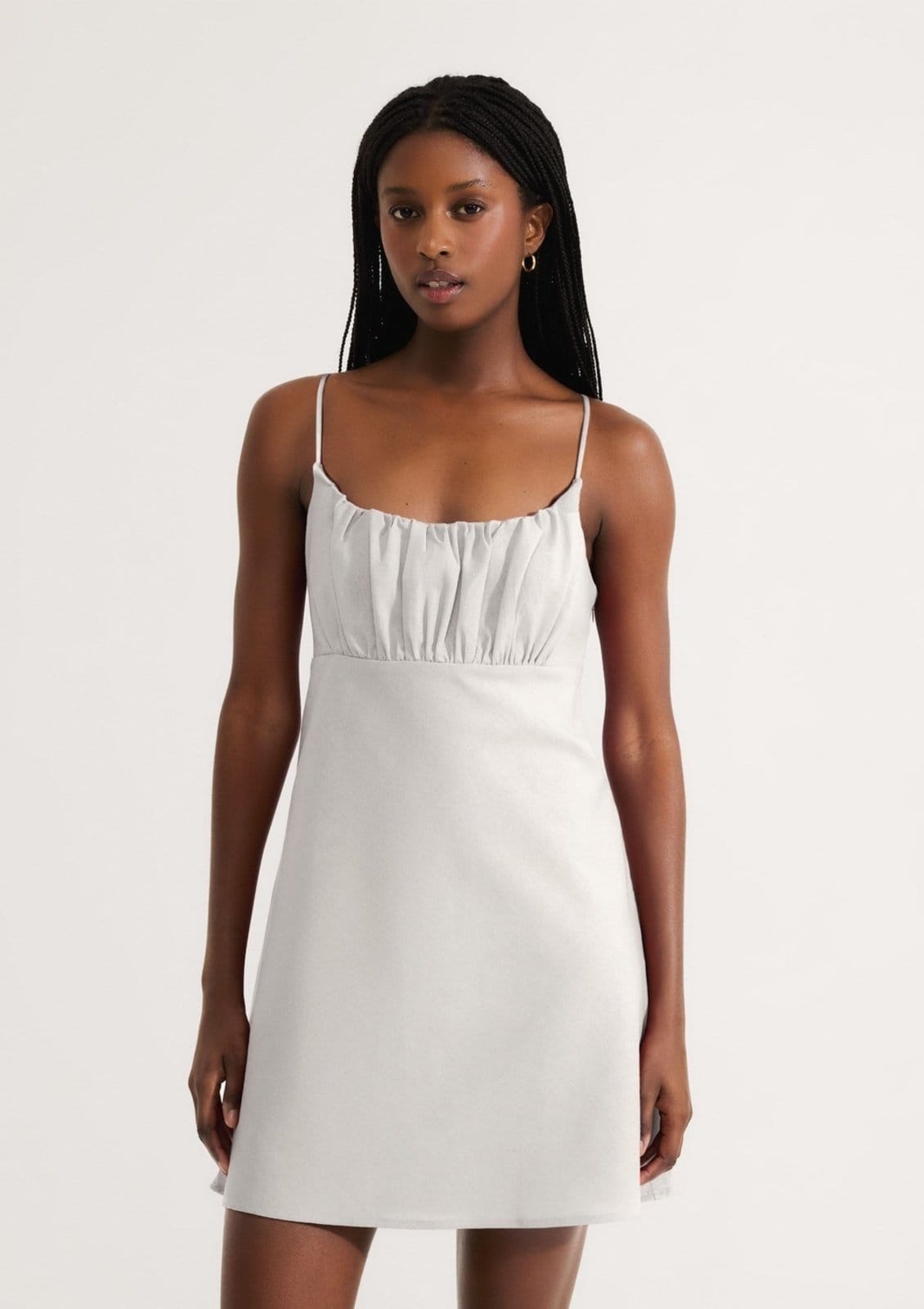 Vestido Curto Com Franzido No Busto