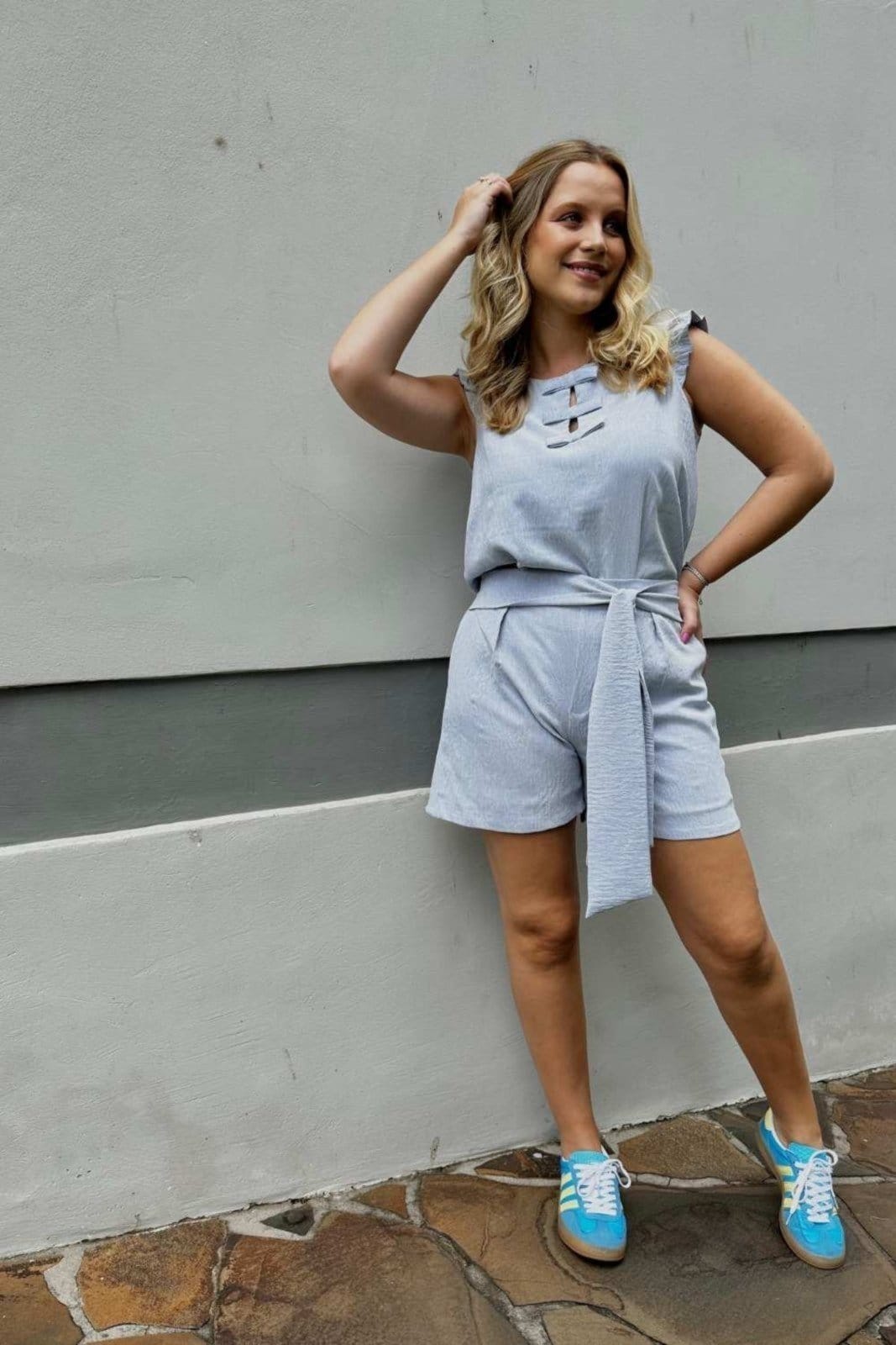 Vista 2 Short Vanibele Faixa Vanibele rosa