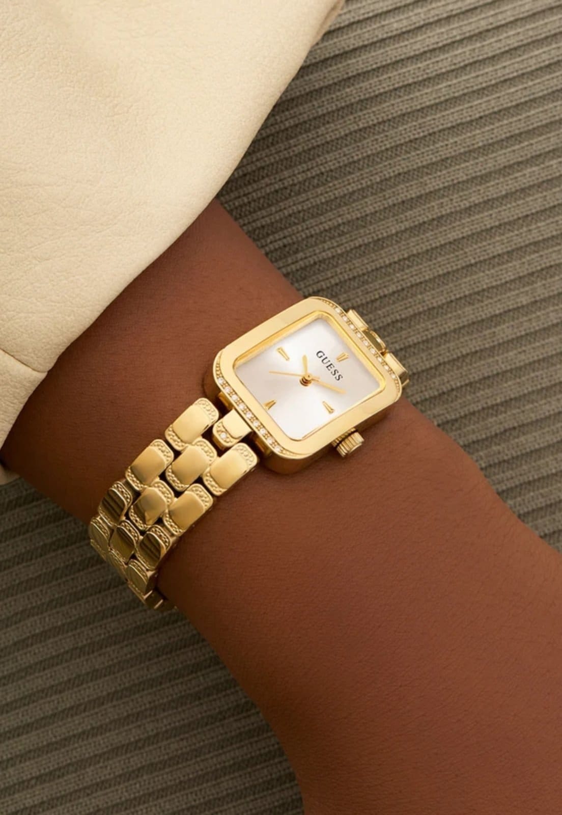 Relógio Guess Retangular Aço Cristal - 2