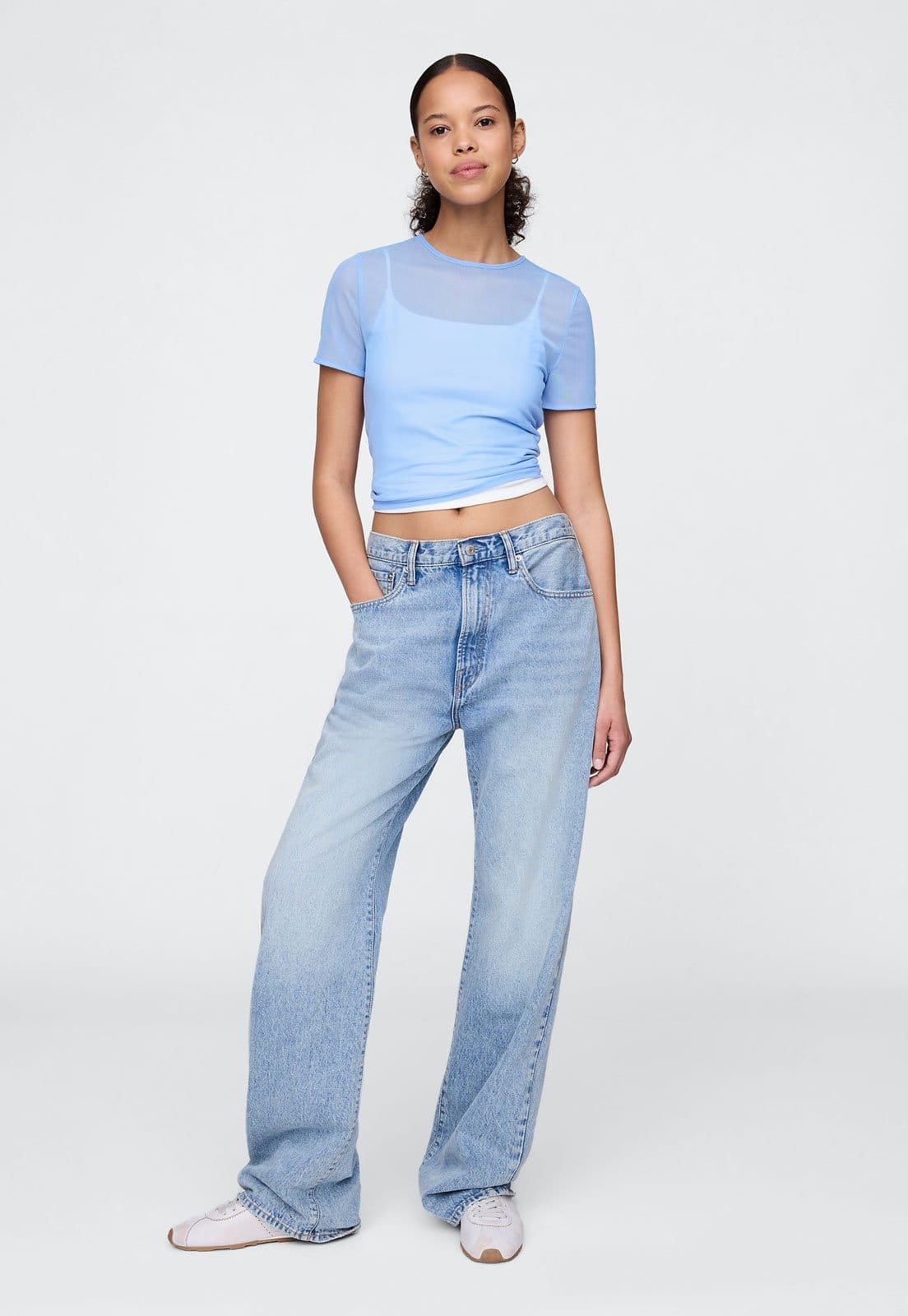 Vista 2 Camiseta Cropped GAP Ajustada com Tule GAP azul